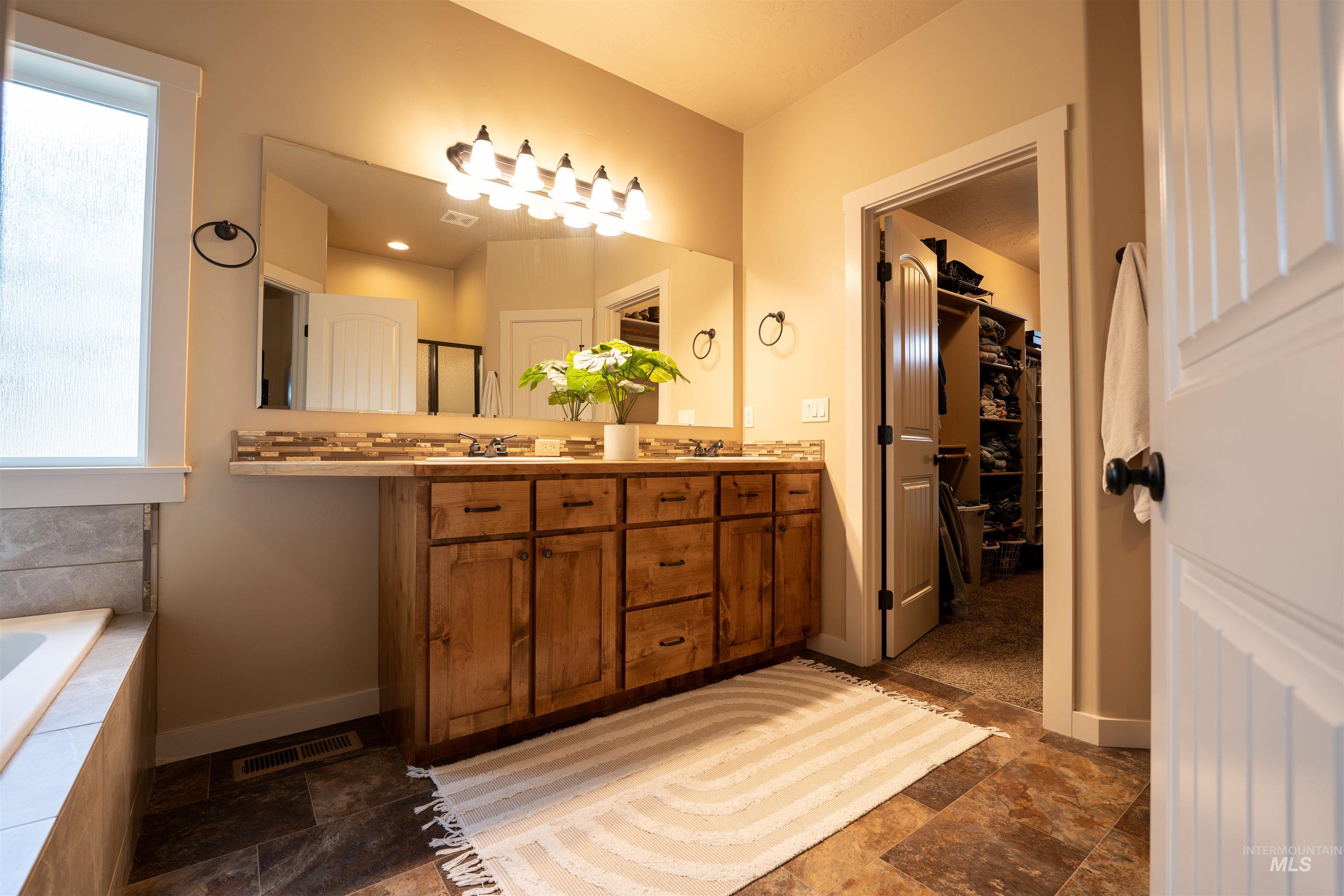 5018 S Lava Springs Loop Property Photo 17