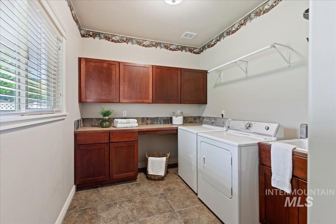 567 E Fallingbranch Dr Property Photo 29