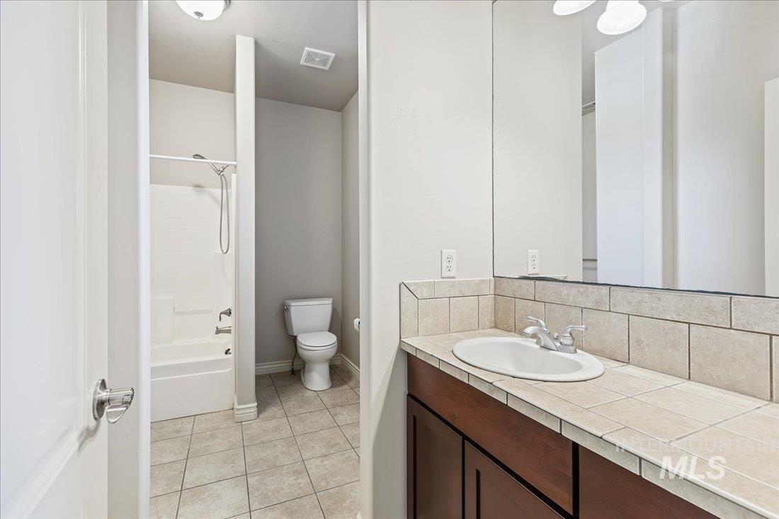 567 E Fallingbranch Dr Property Photo 42
