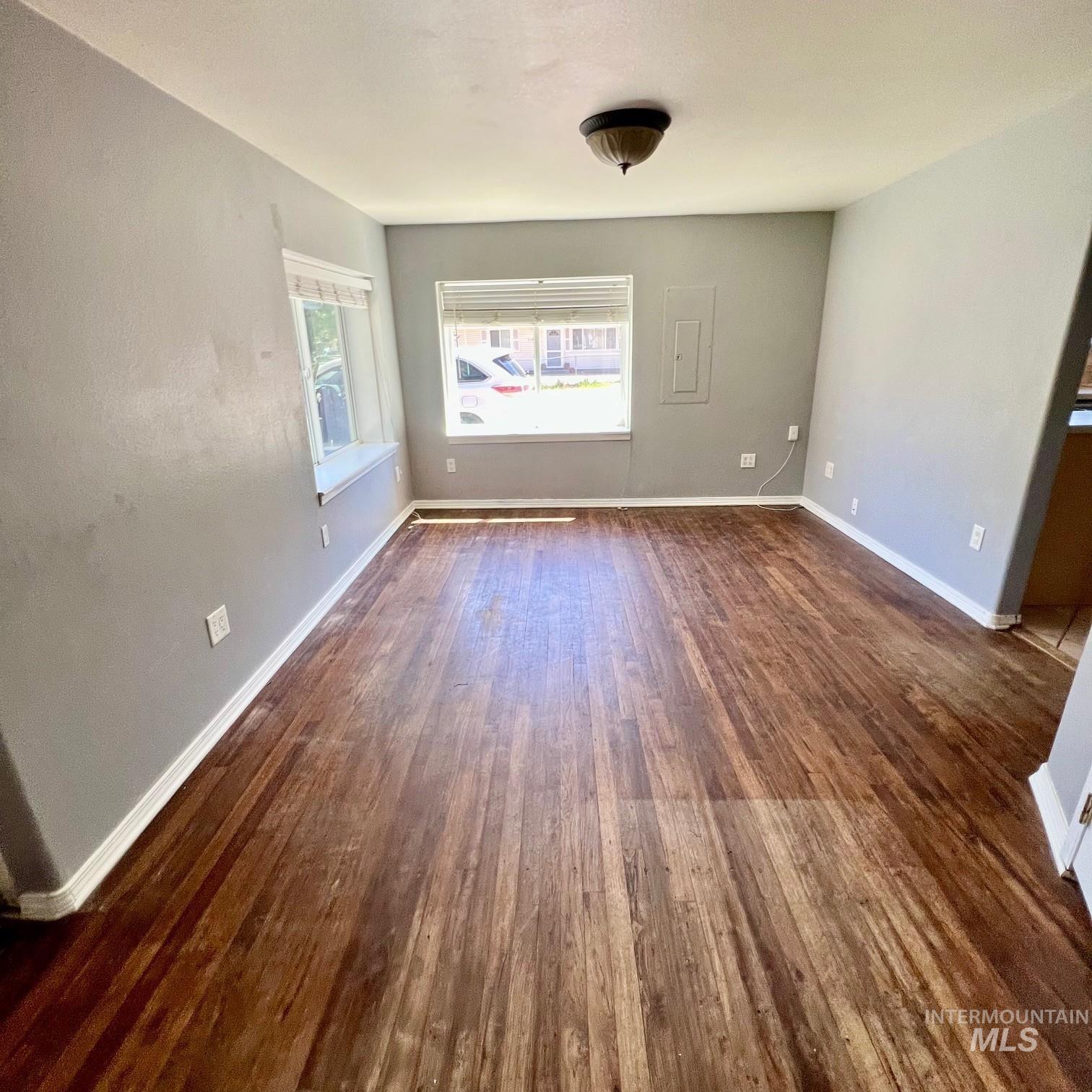 2095 S Shoshone Street Property Photo 2