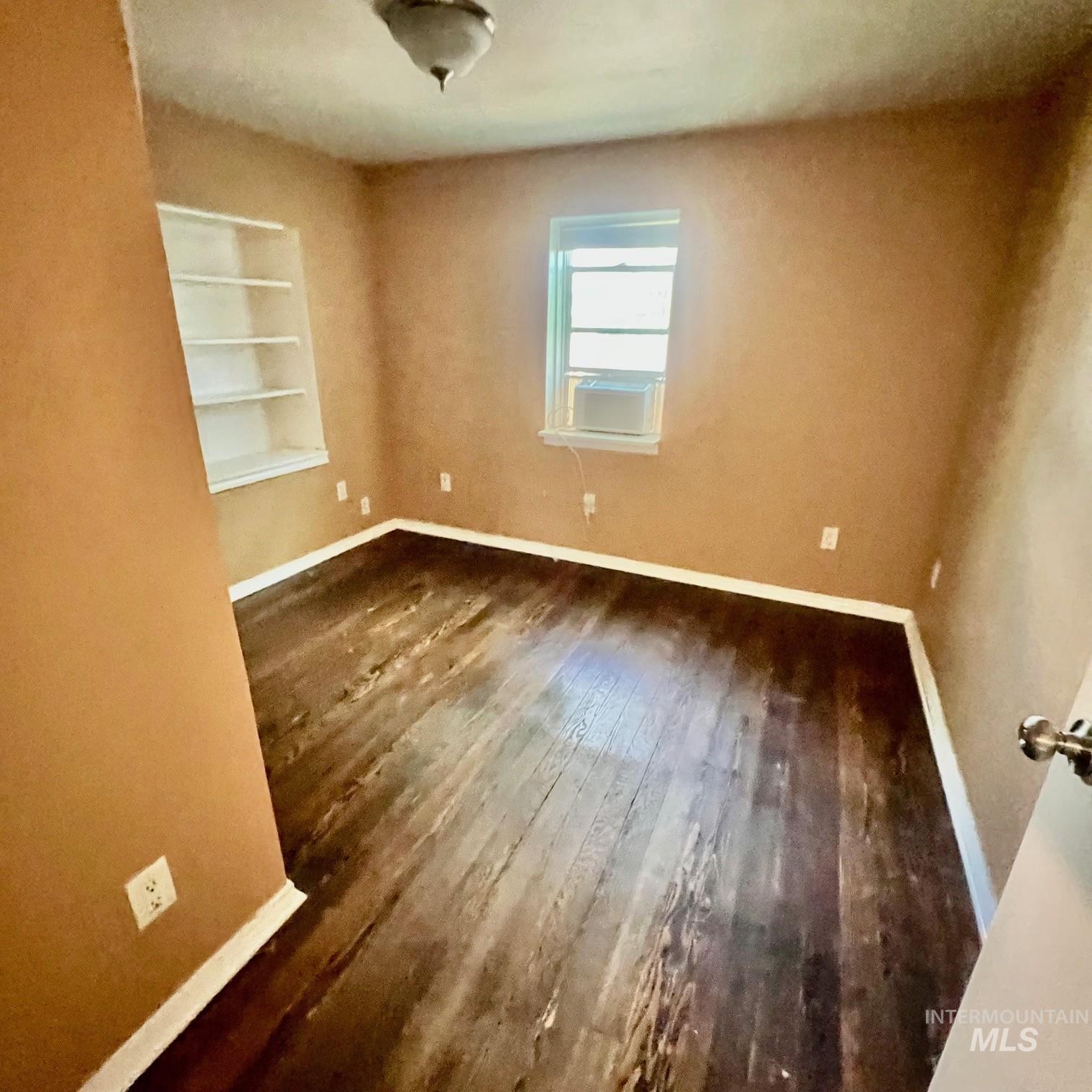 2095 S Shoshone Street Property Photo 7
