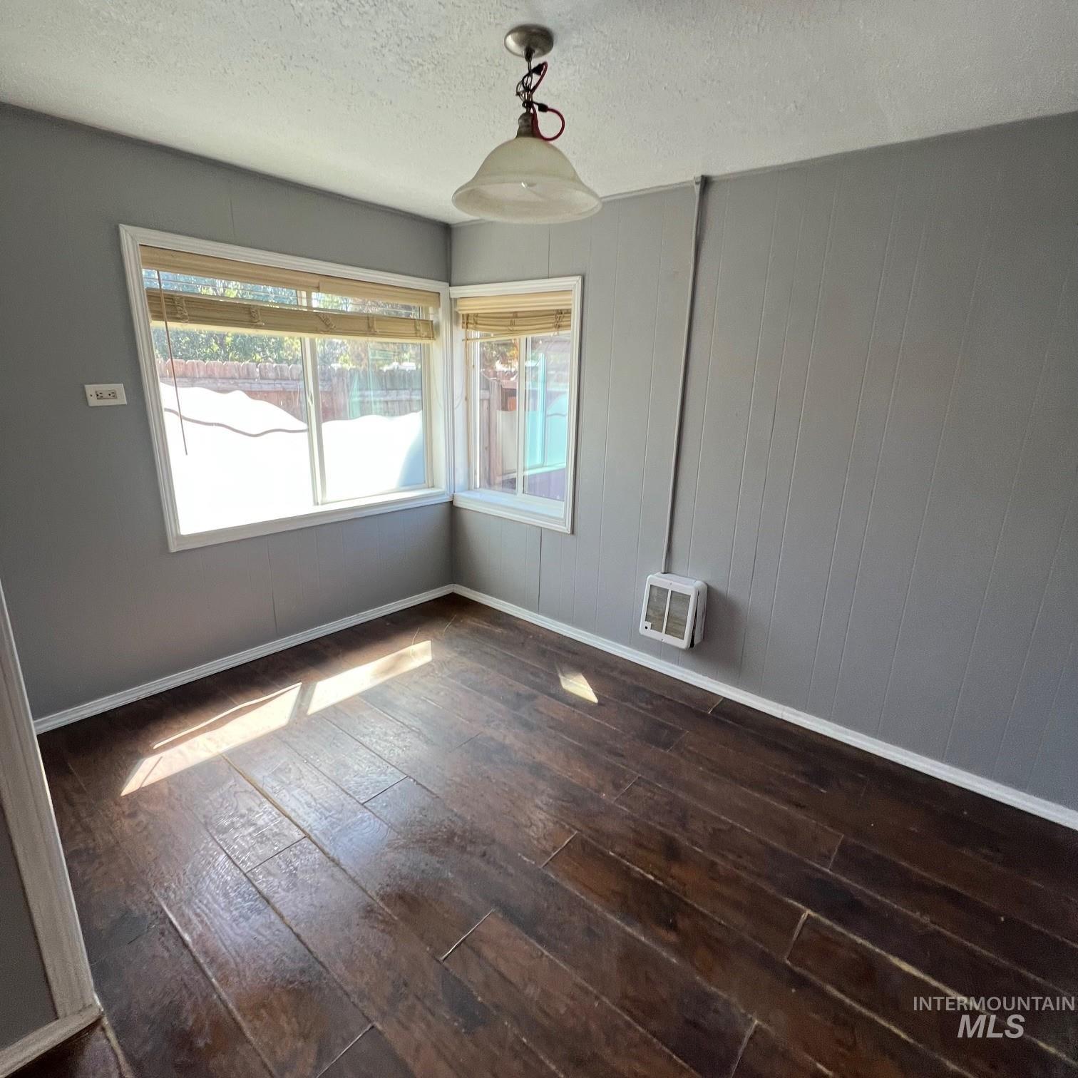 2095 S Shoshone Street Property Photo 9
