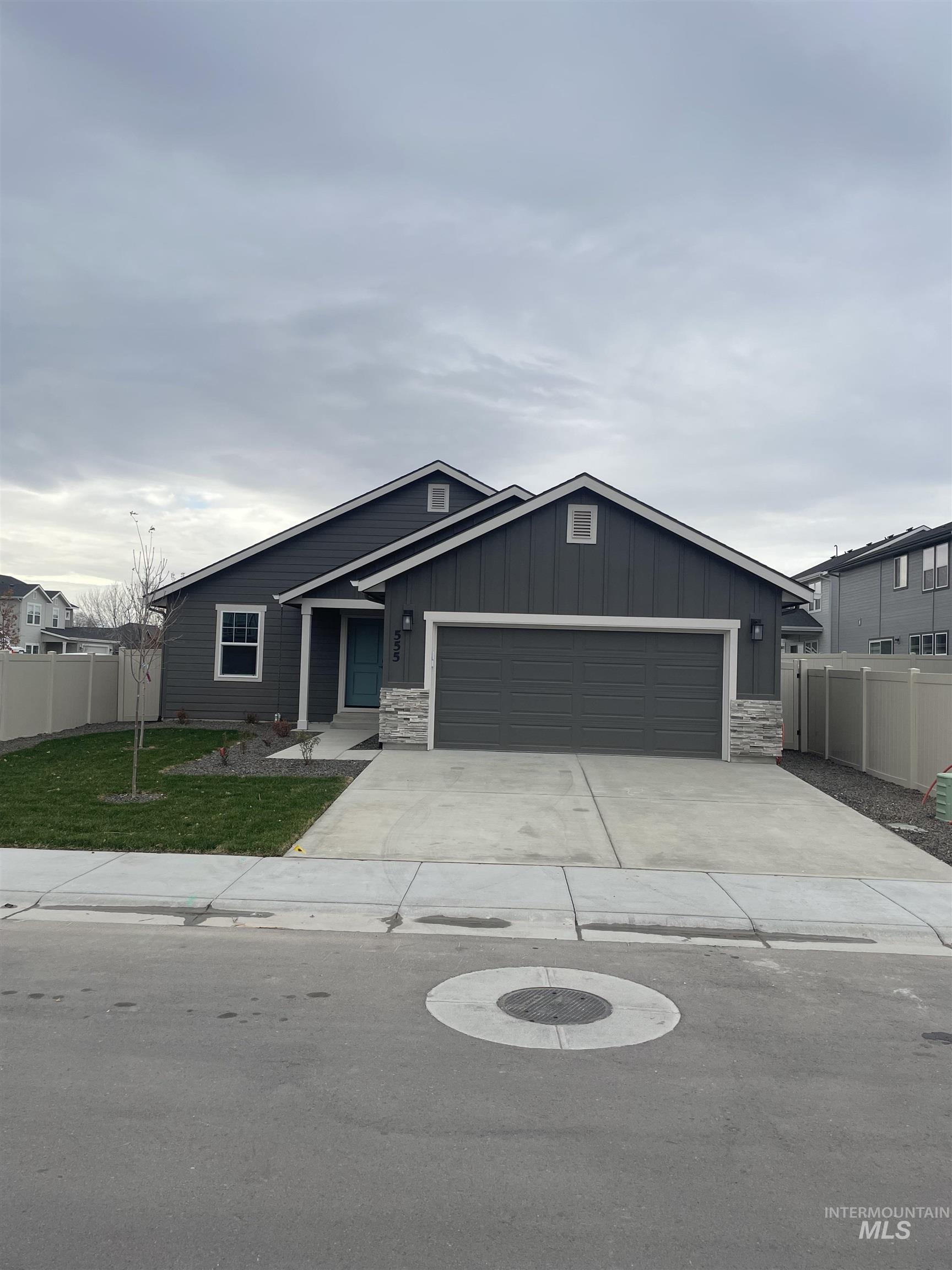 555 S Brezza Ave. Property Photo 1