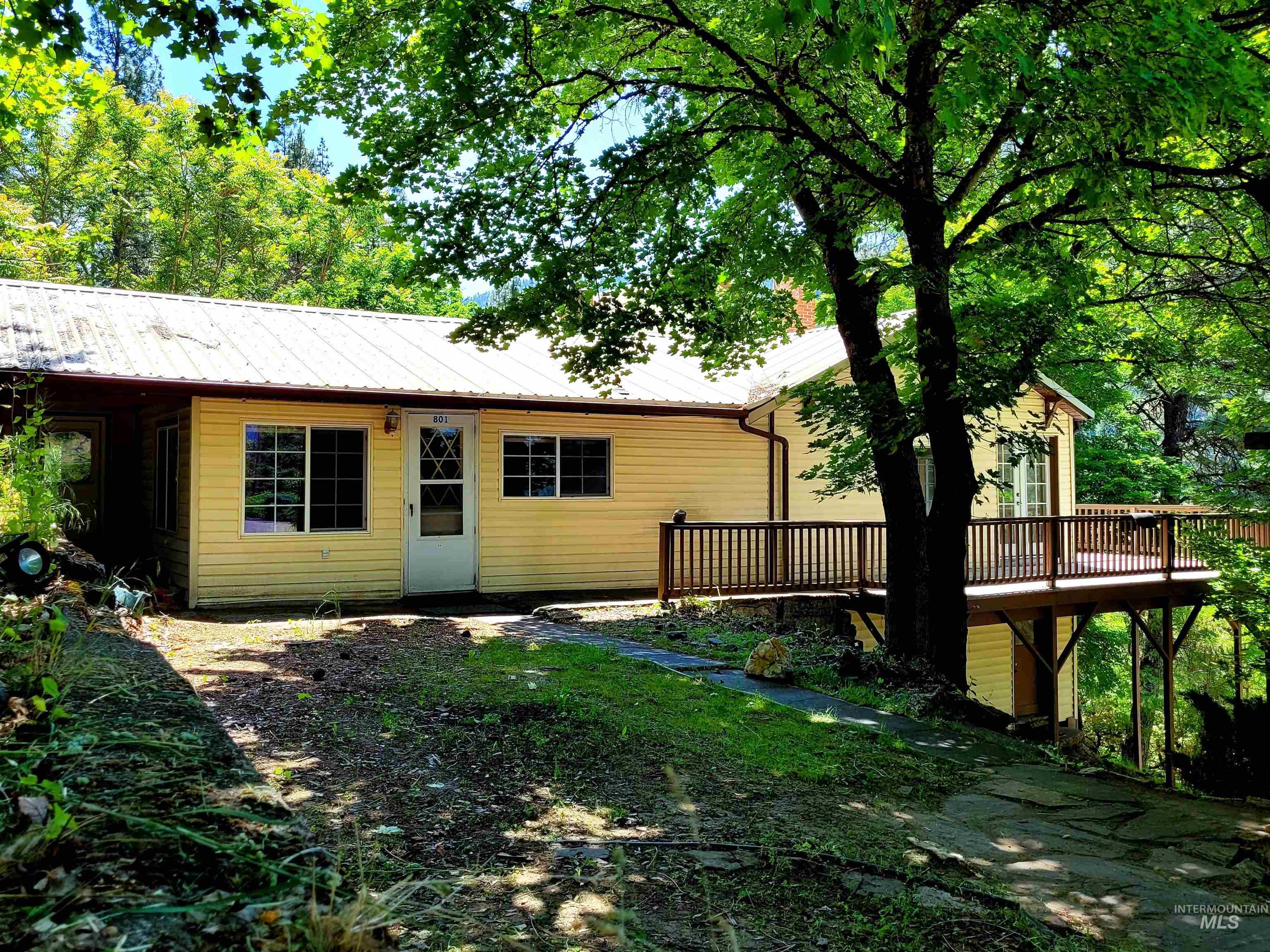 801 Dewey Property Photo 42