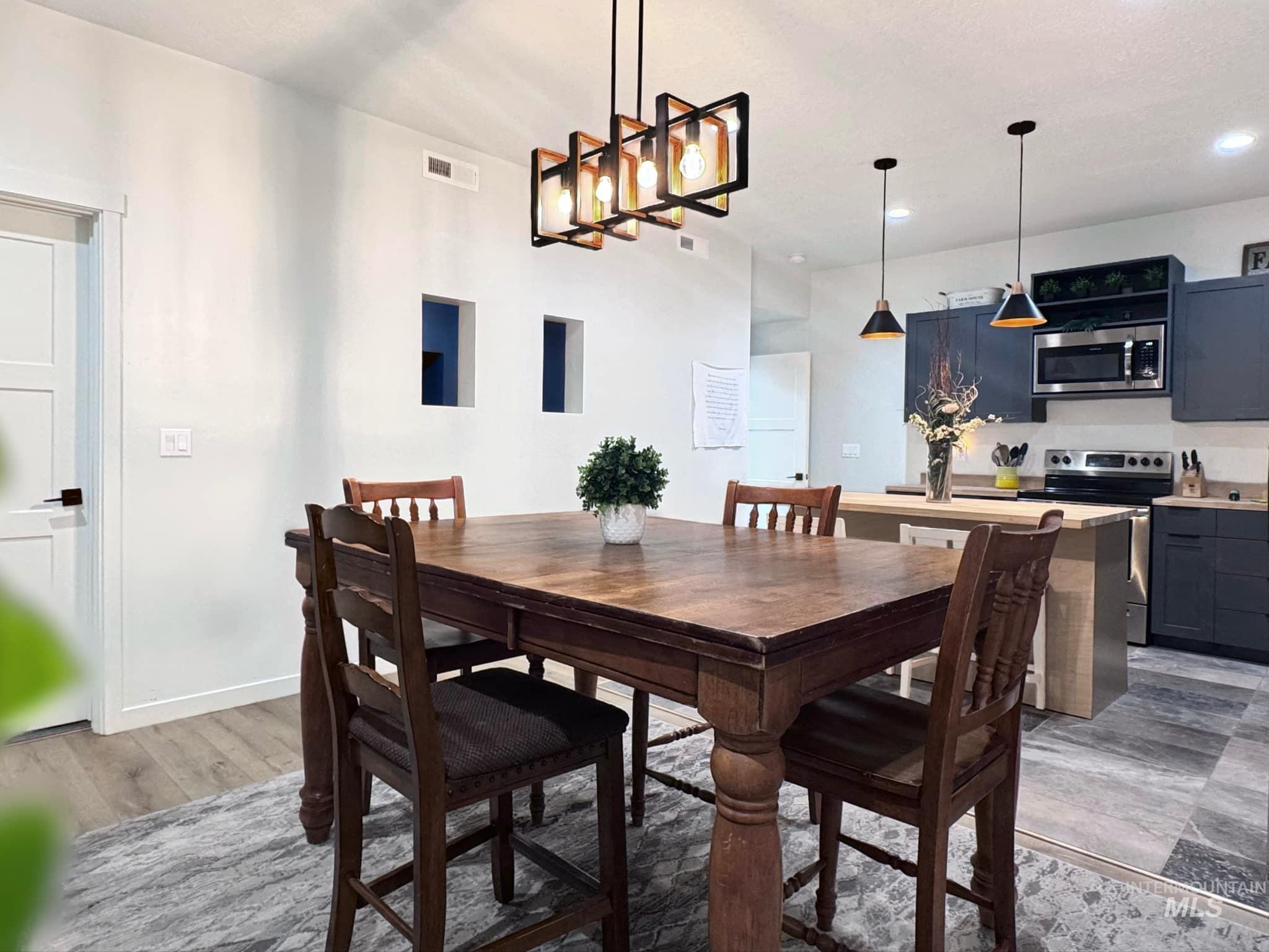 15006 Snow Mountain Dr. Property Photo 21