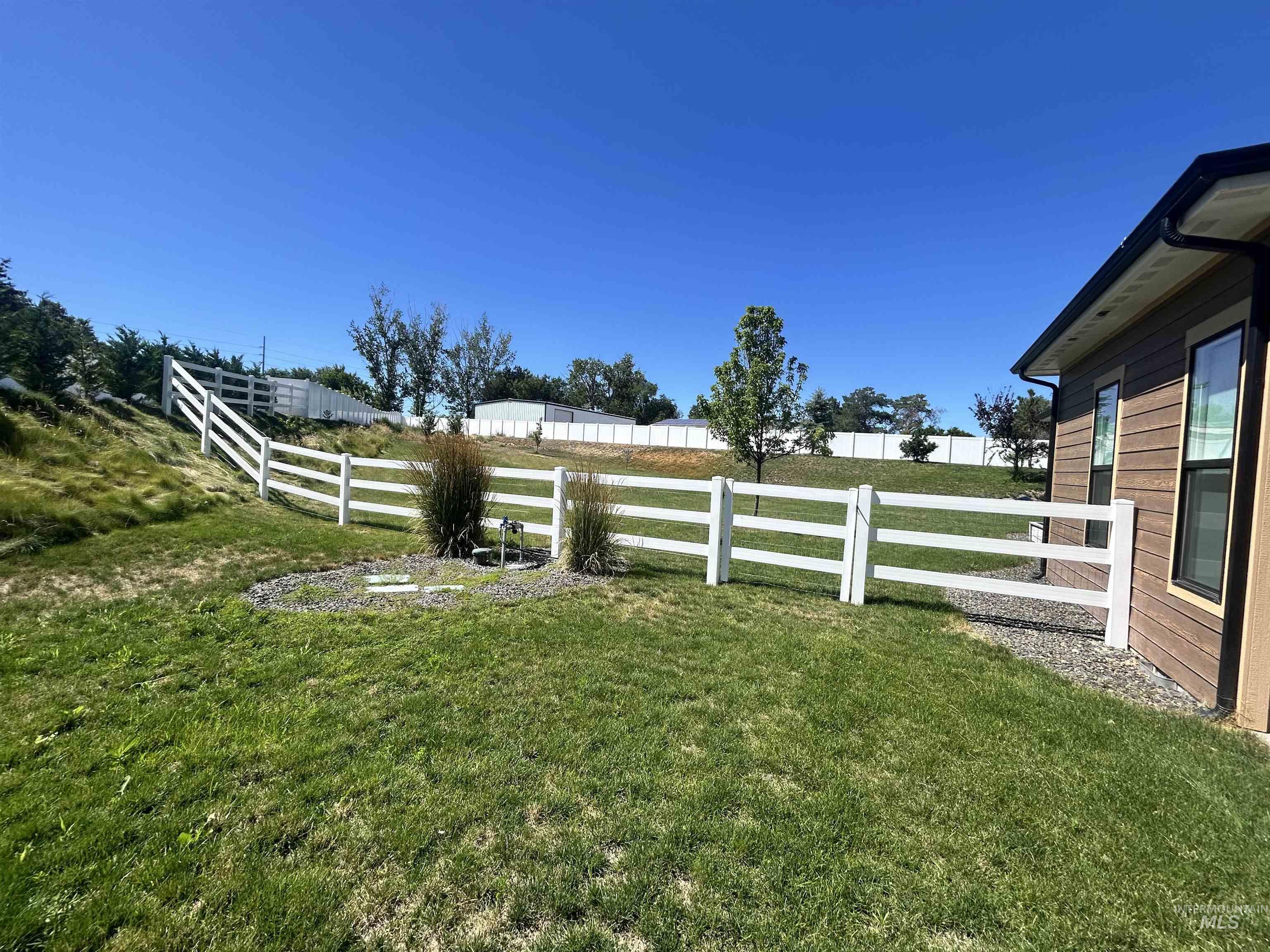 15006 Snow Mountain Dr. Property Photo 30