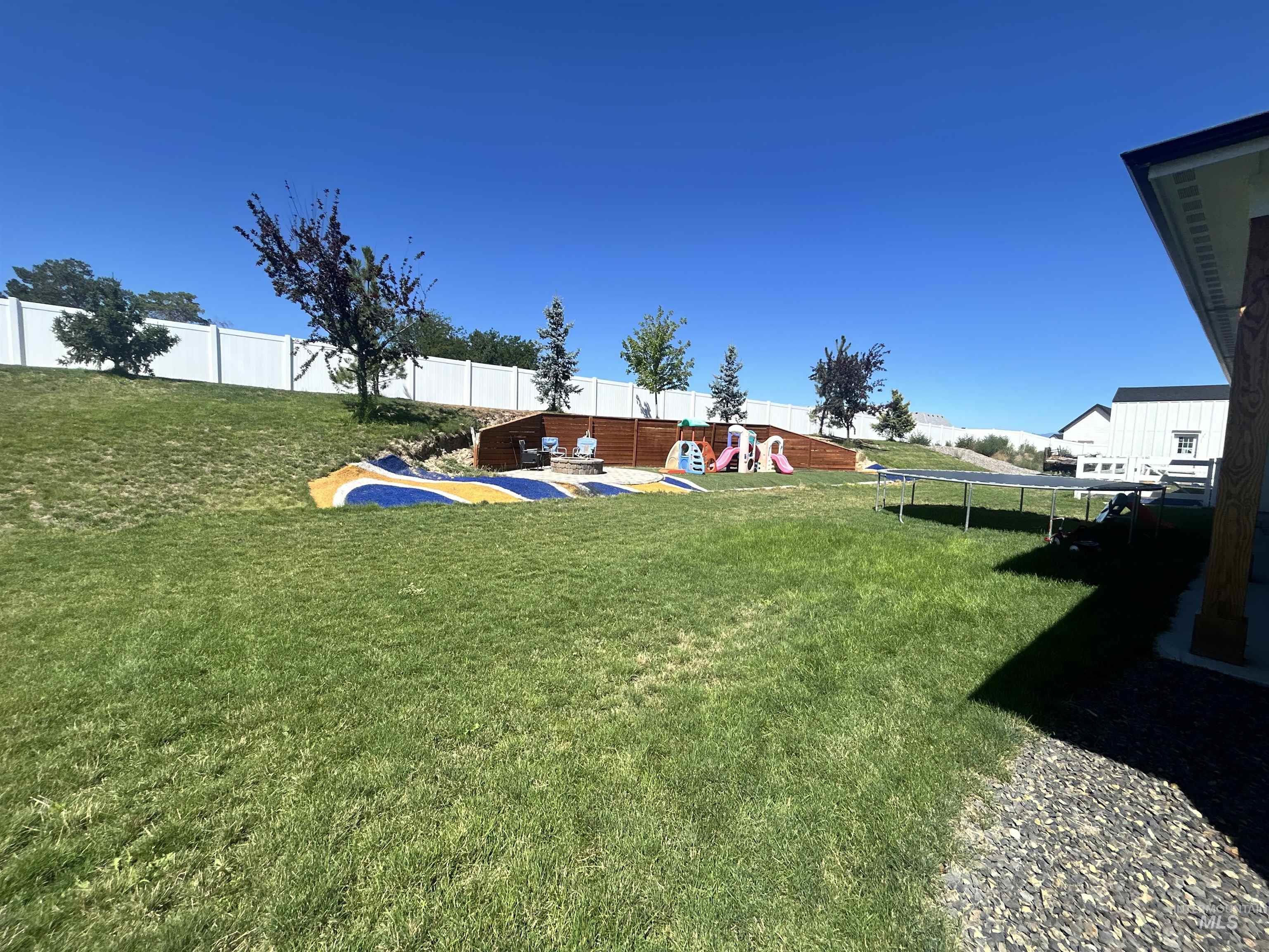 15006 Snow Mountain Dr. Property Photo 32