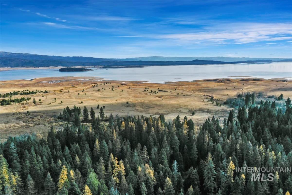 1715 Grouse Trail Property Photo 3