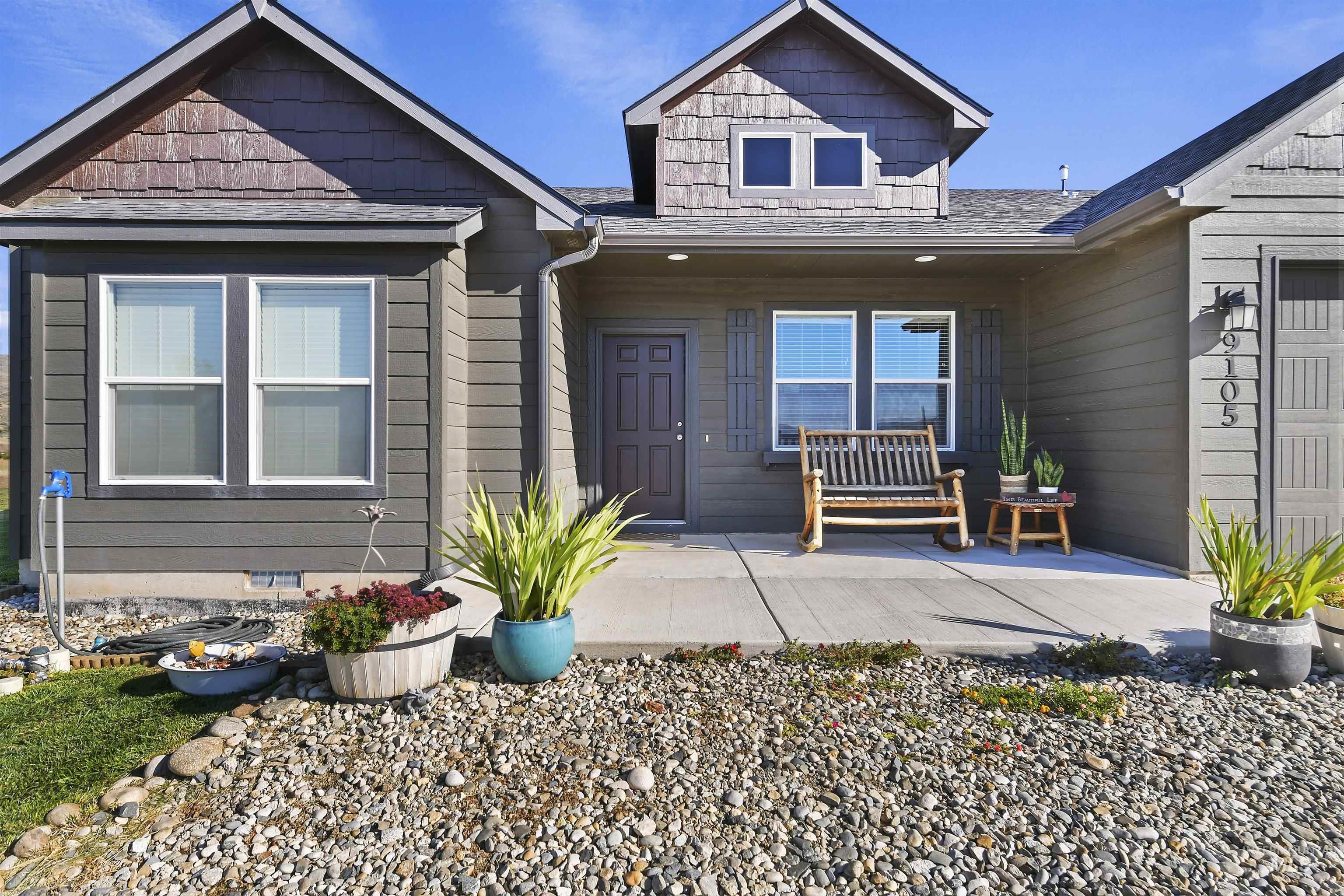 9105 Trump Lane Property Photo 3