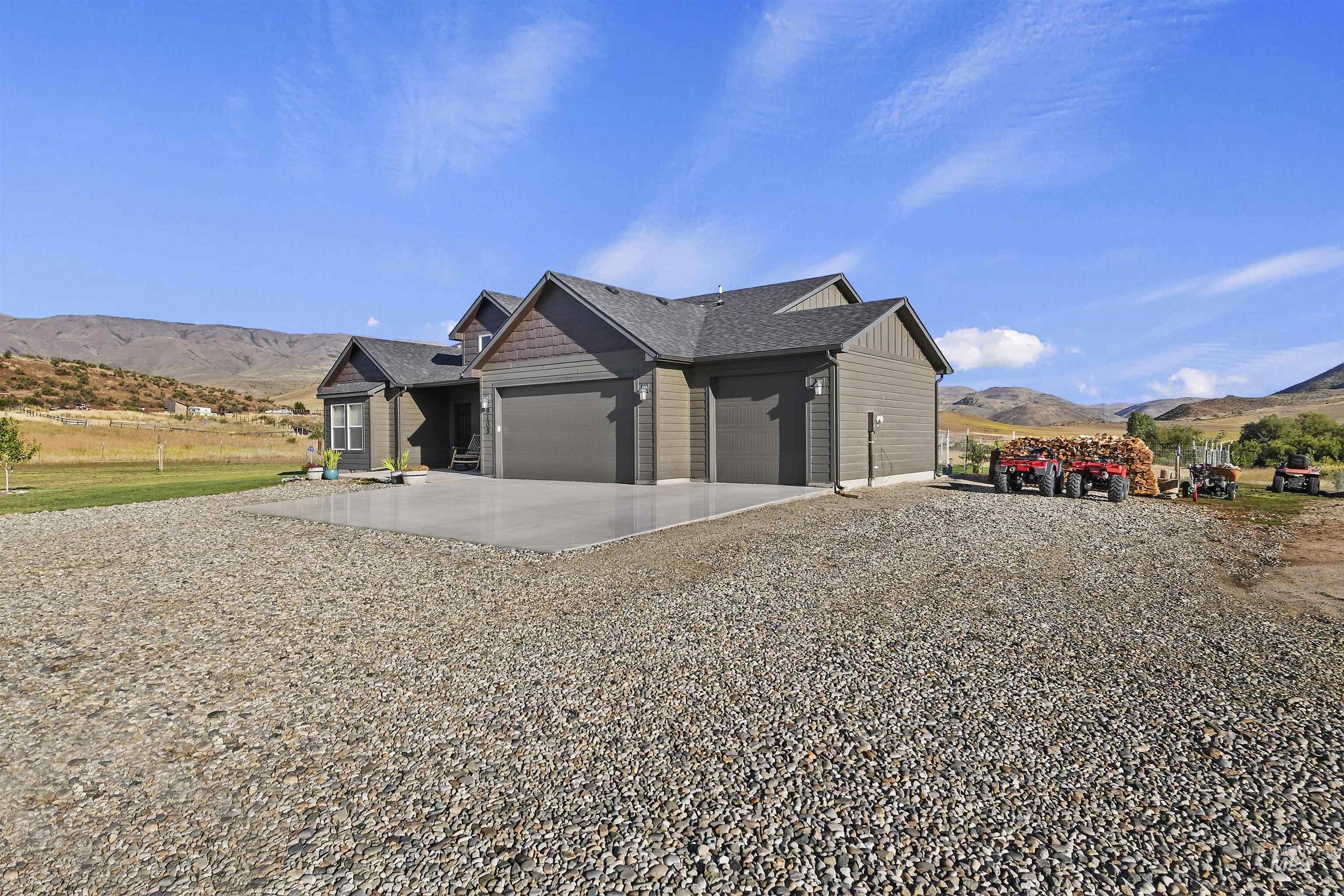 9105 Trump Lane Property Photo 8
