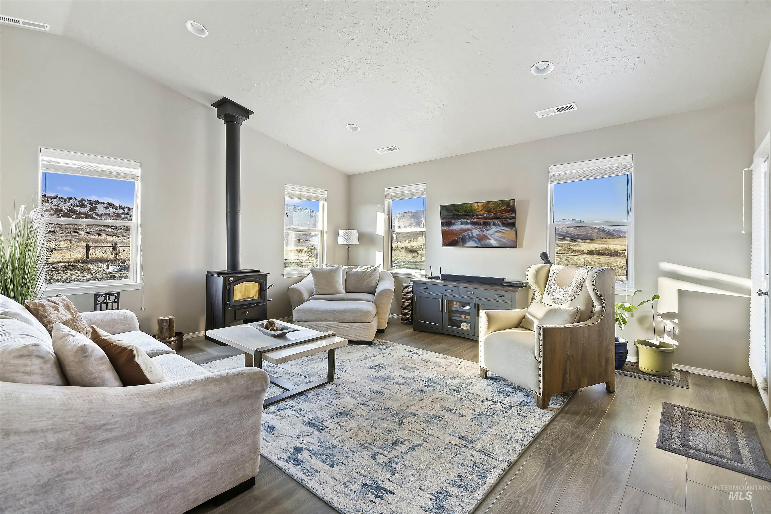9105 Trump Lane Property Photo 15