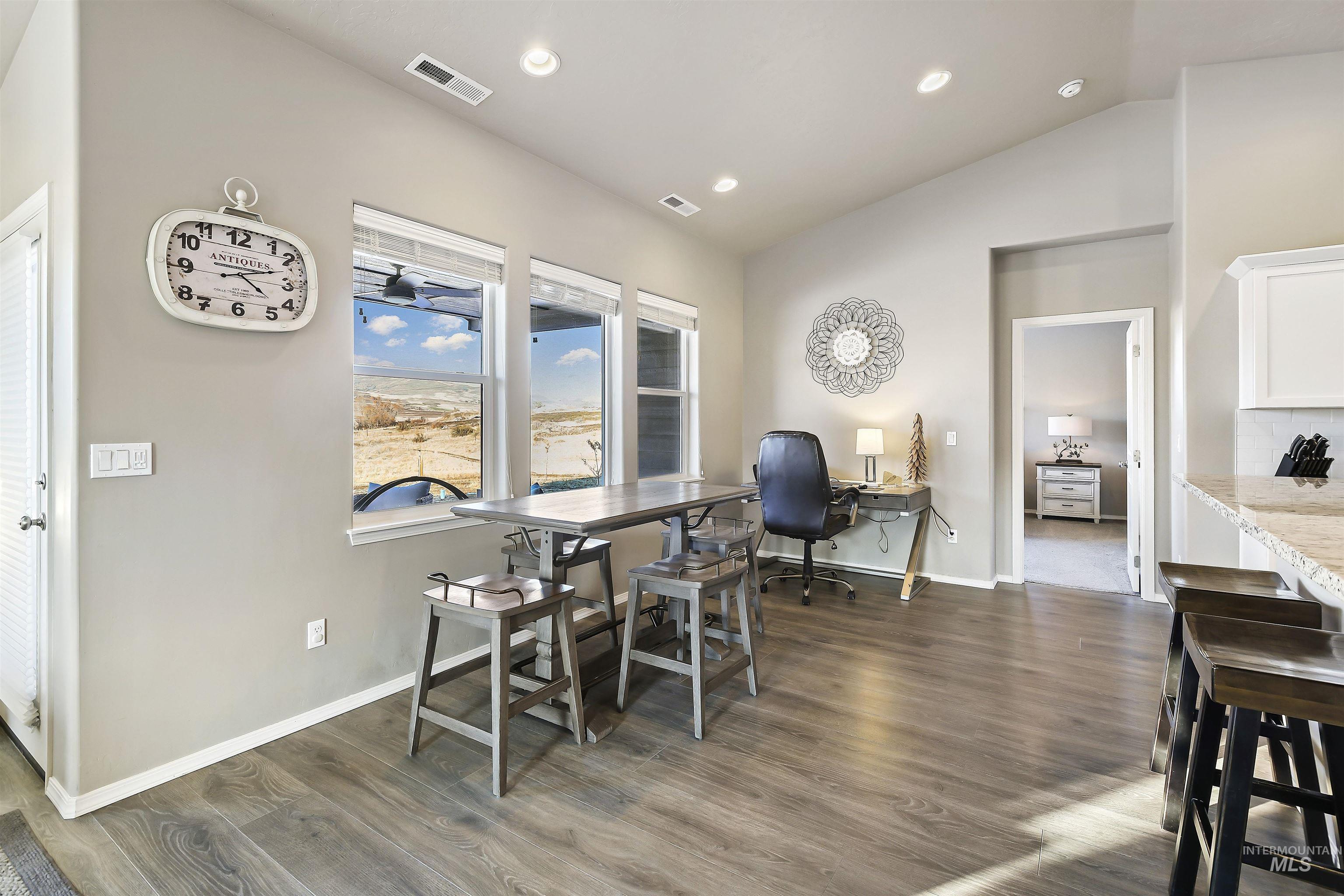 9105 Trump Lane Property Photo 17