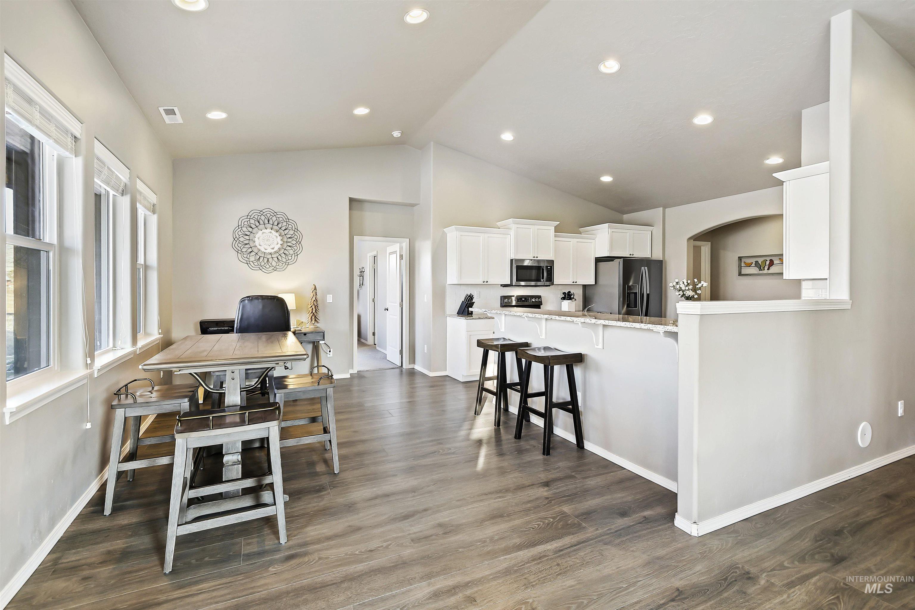 9105 Trump Lane Property Photo 18