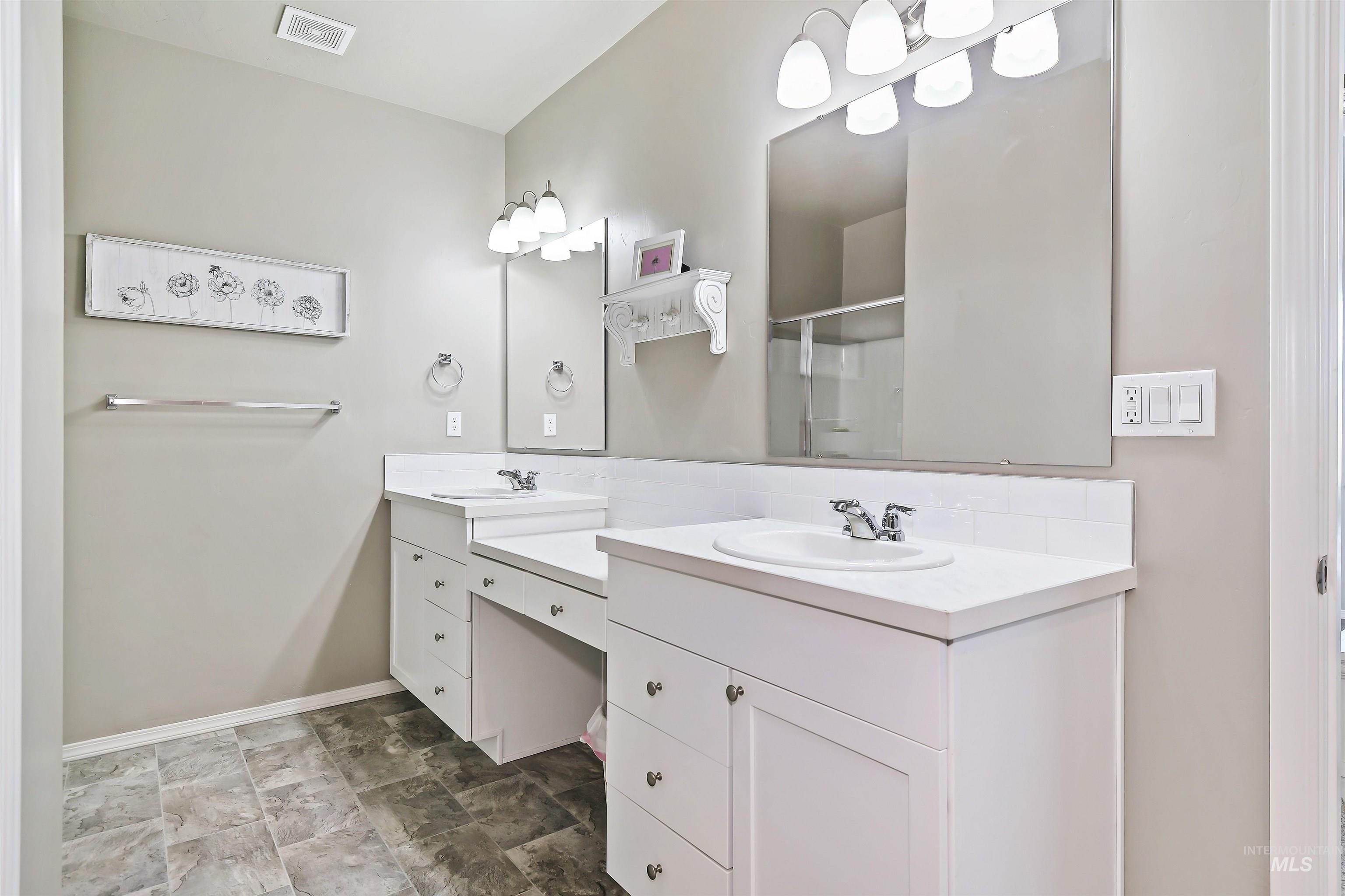 9105 Trump Lane Property Photo 24