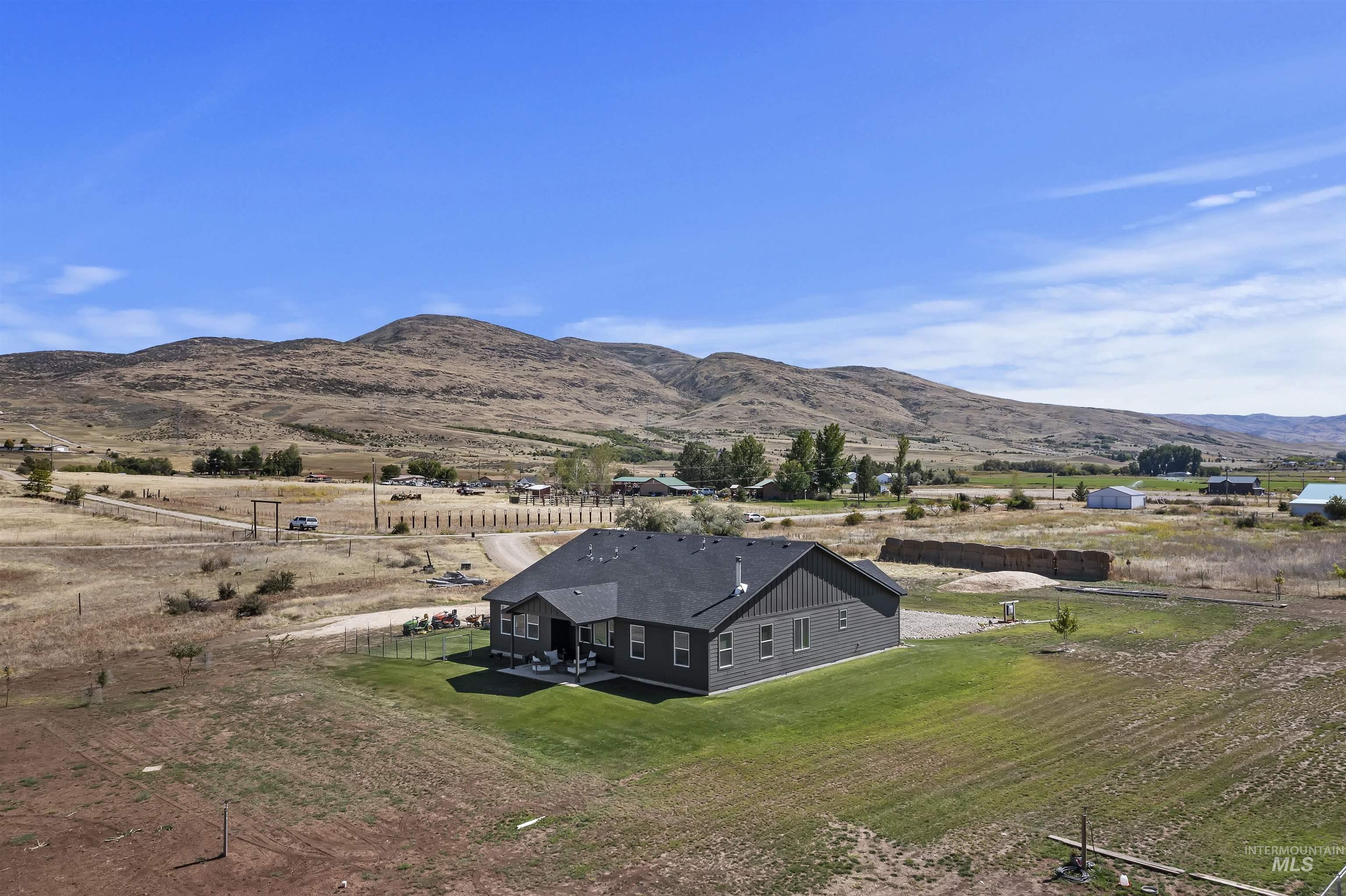 9105 Trump Lane Property Photo 36