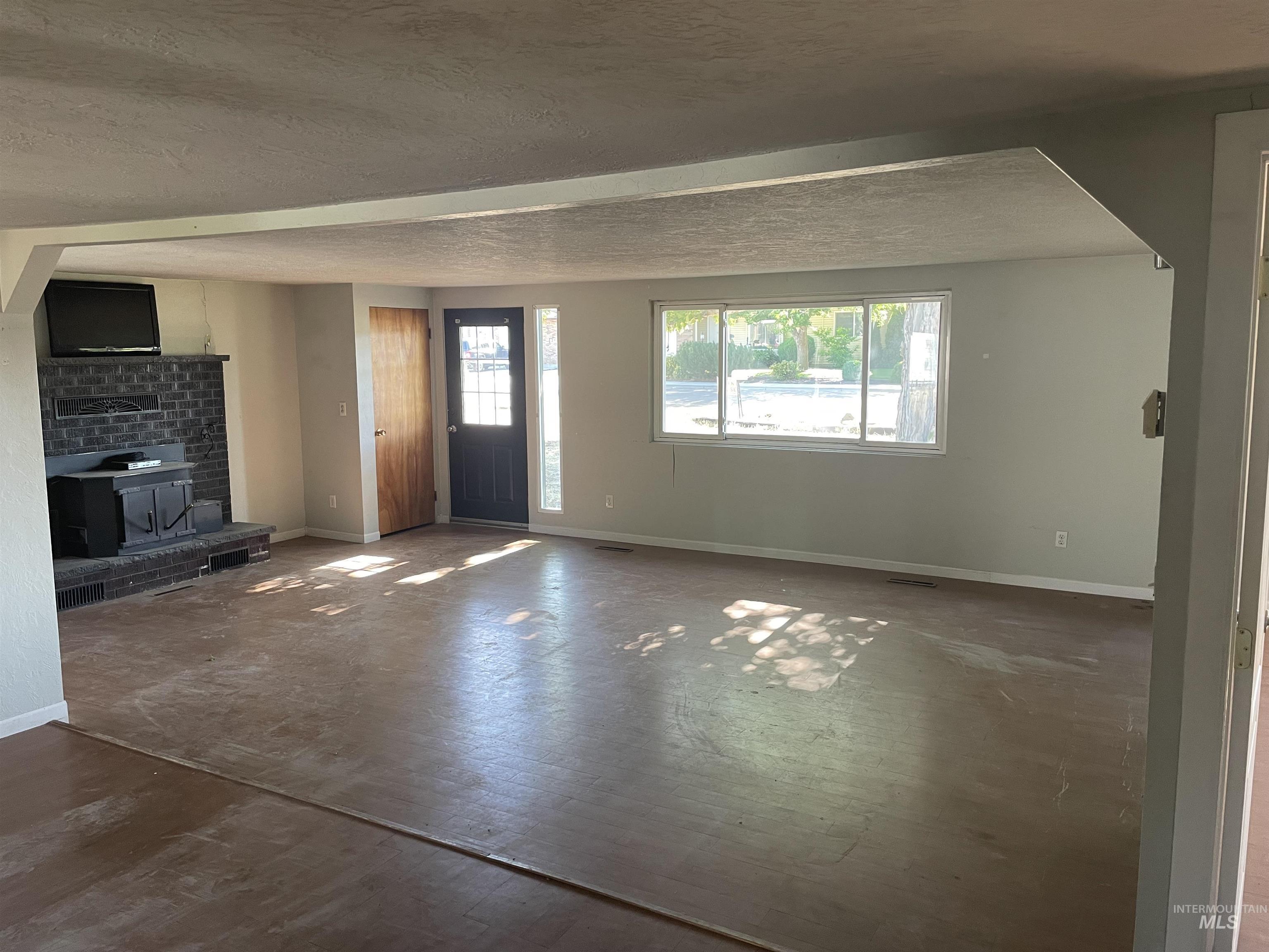 2815 Airport Ave Property Photo 4