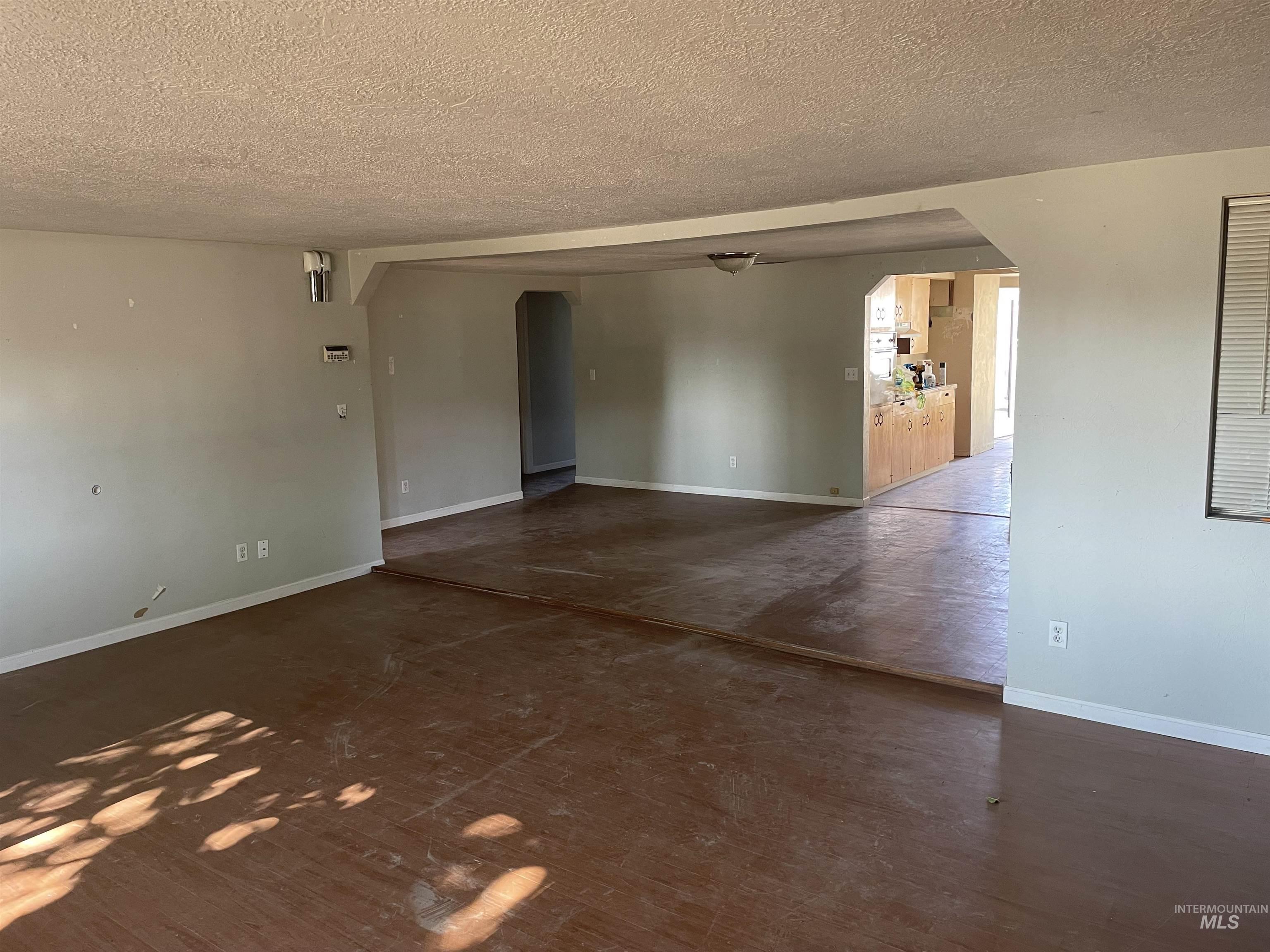 2815 Airport Ave Property Photo 7