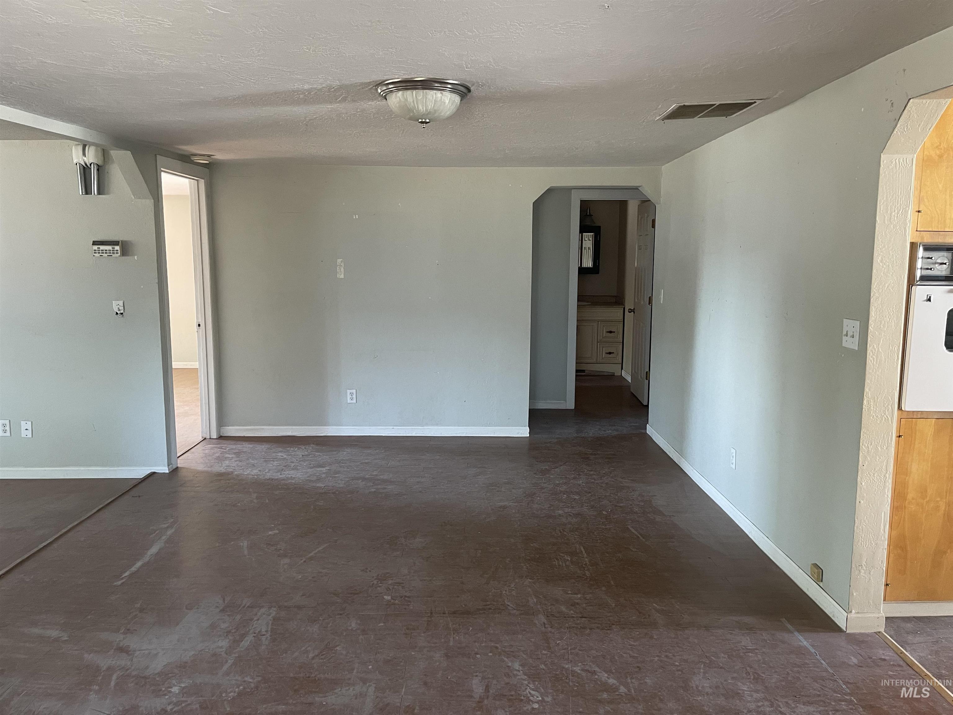 2815 Airport Ave Property Photo 9