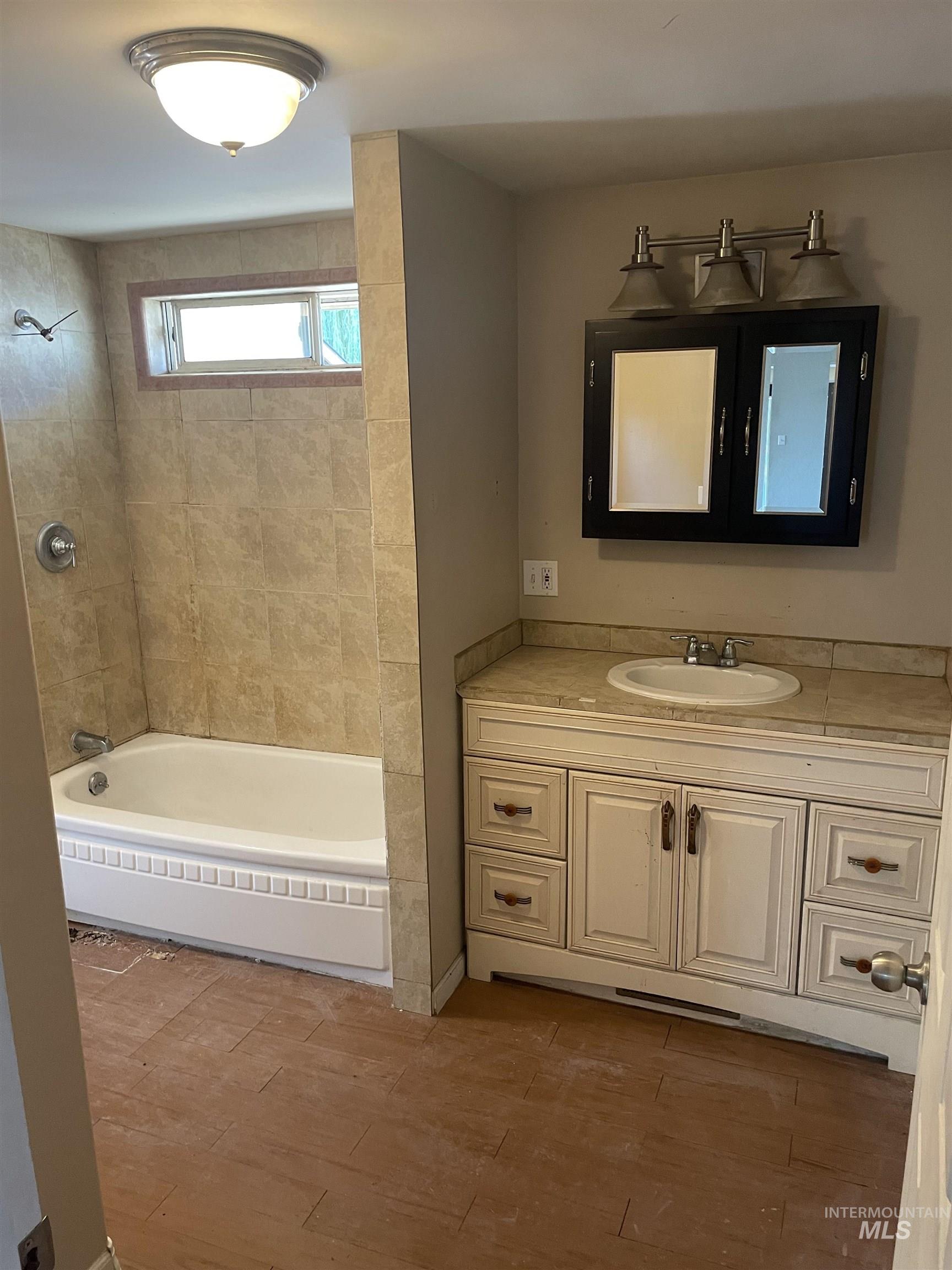 2815 Airport Ave Property Photo 11