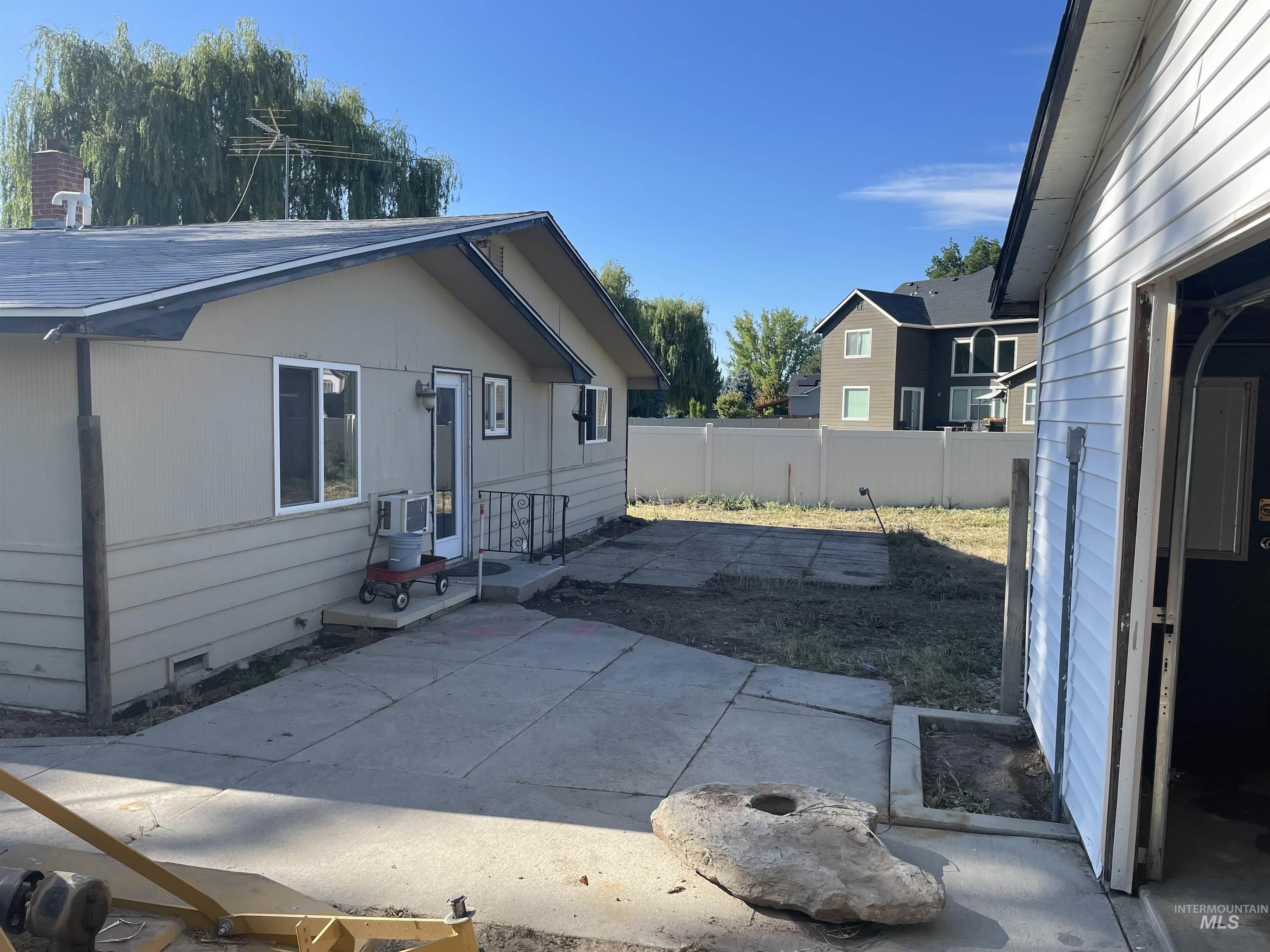 2815 Airport Ave Property Photo 24