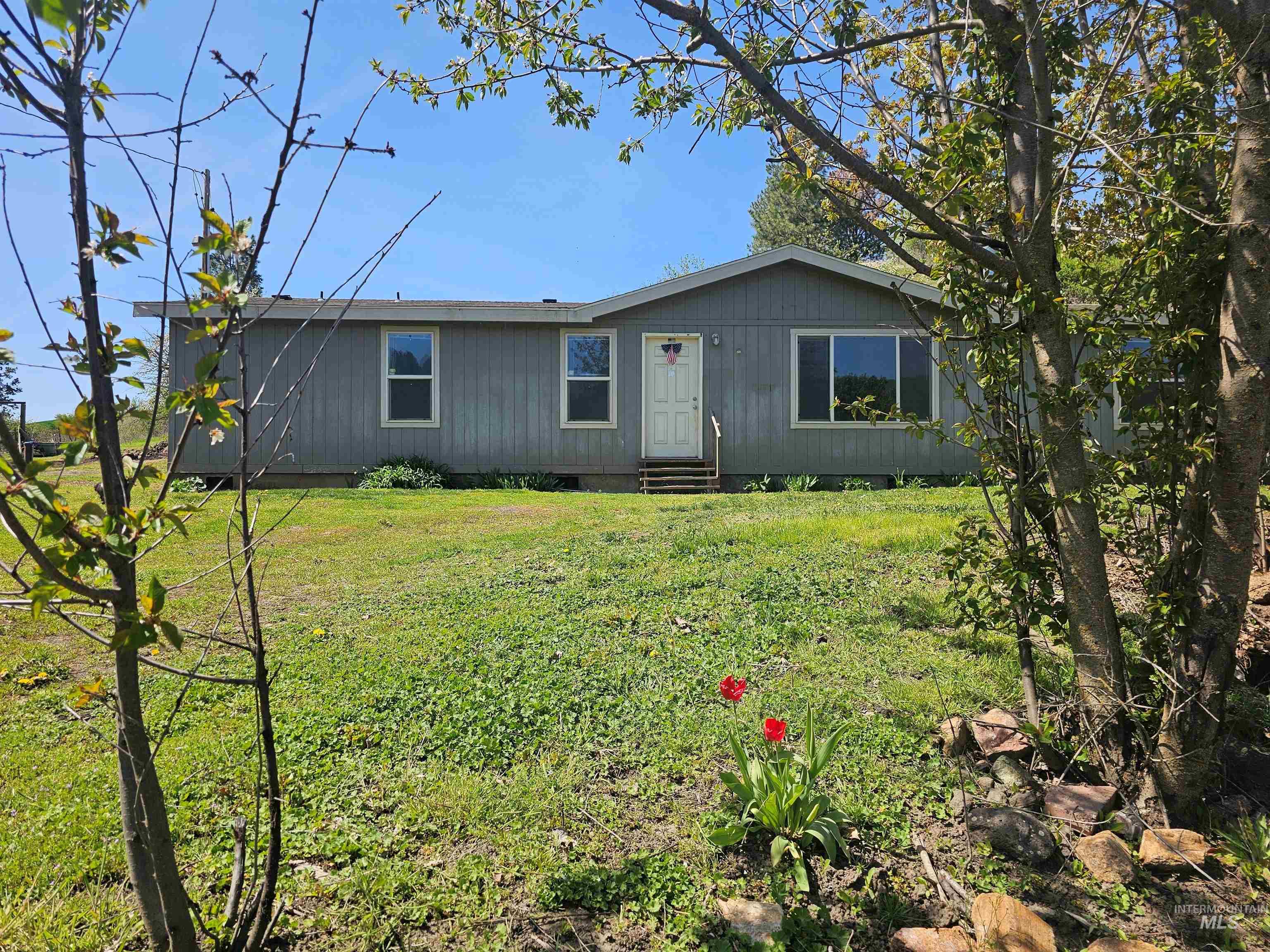 32178 South Rd Property Photo 2