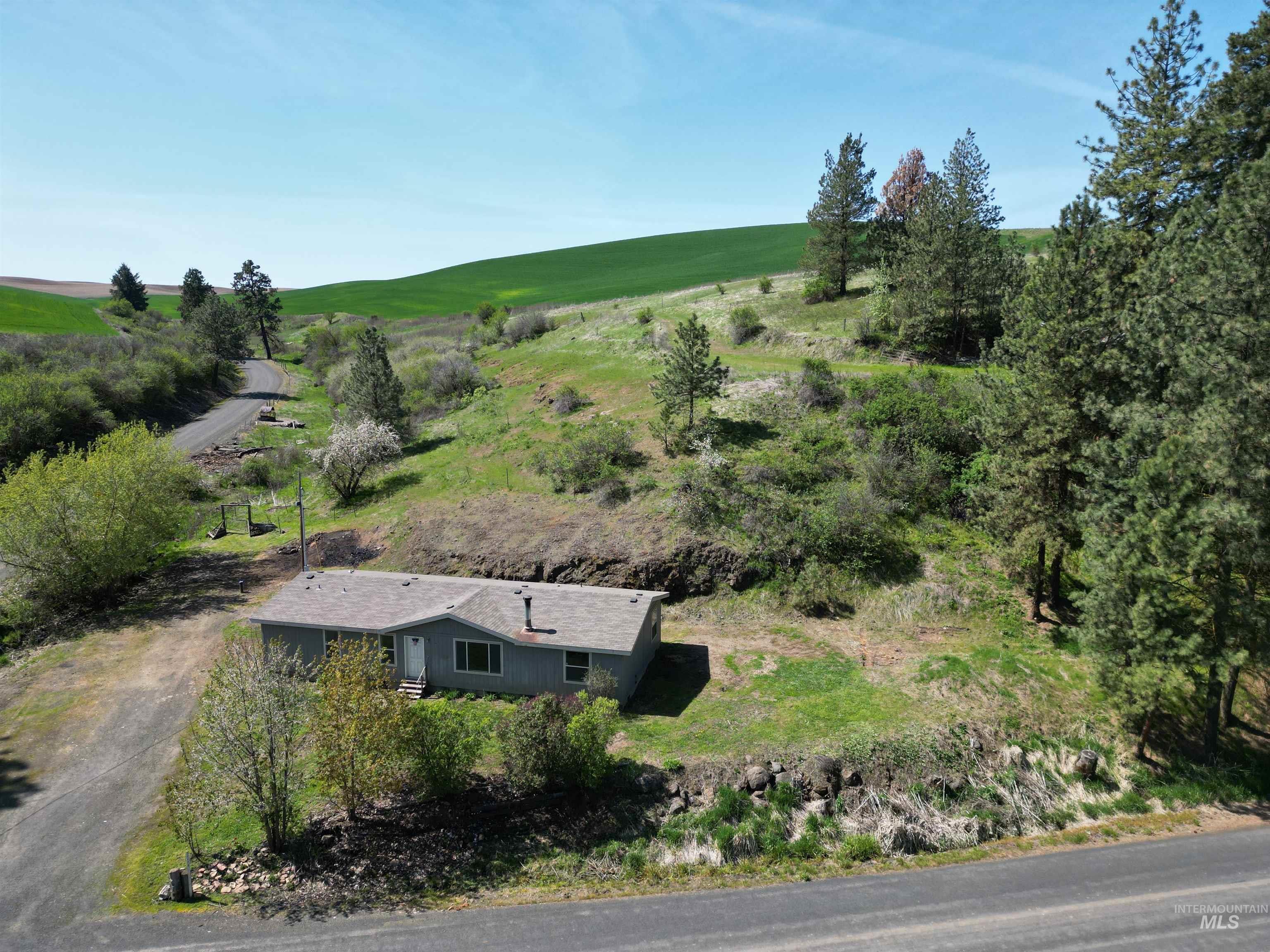 32178 South Rd Property Photo 4