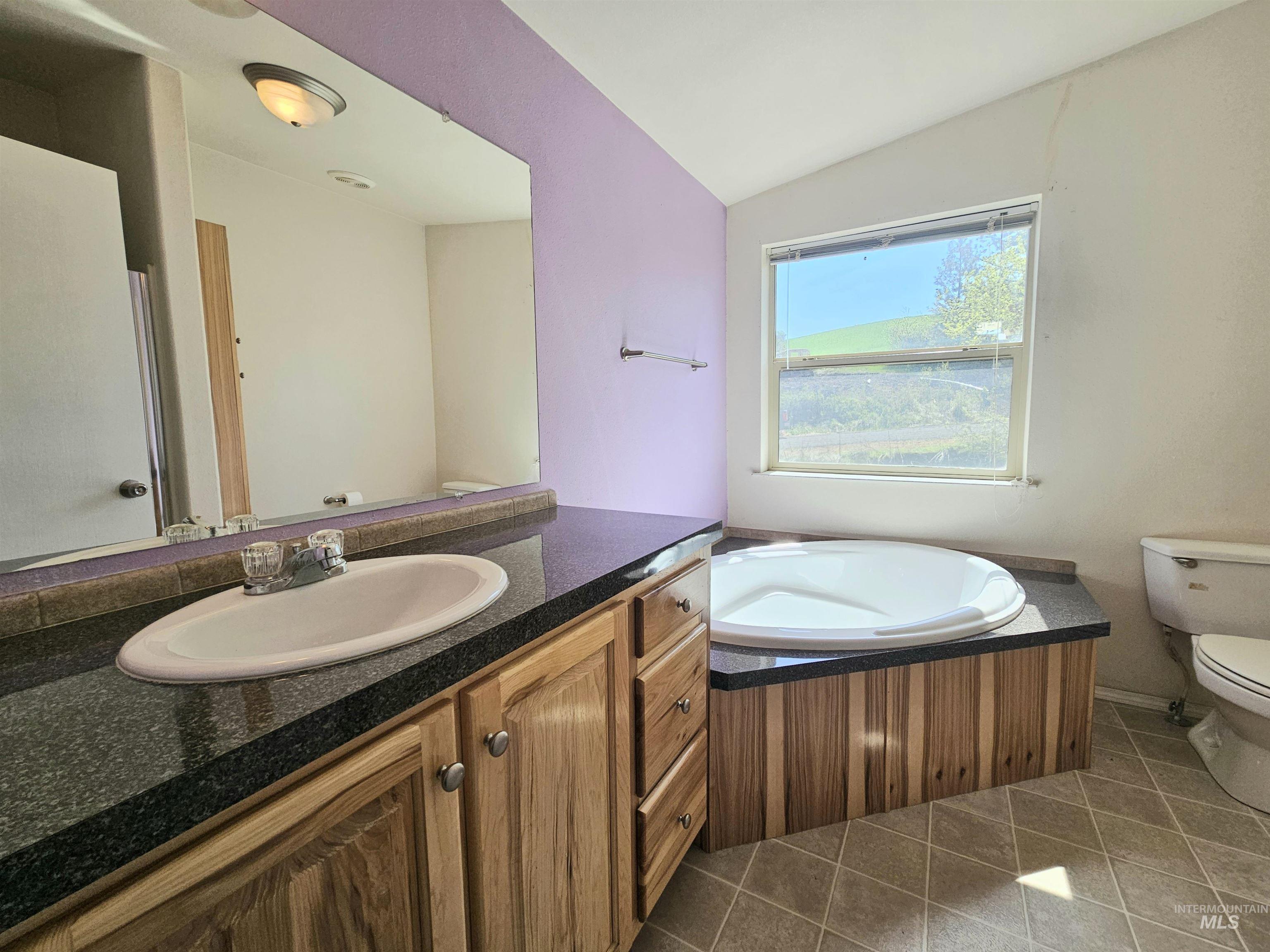32178 South Rd Property Photo 14