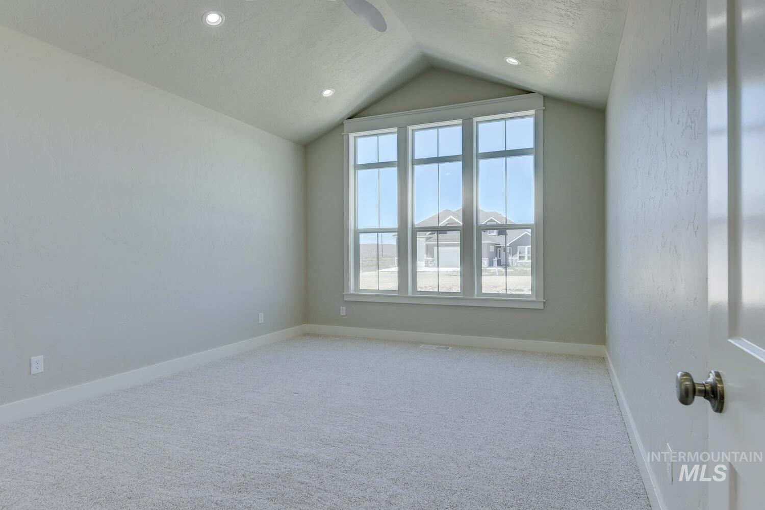 25760 Clydesdale Property Photo 20