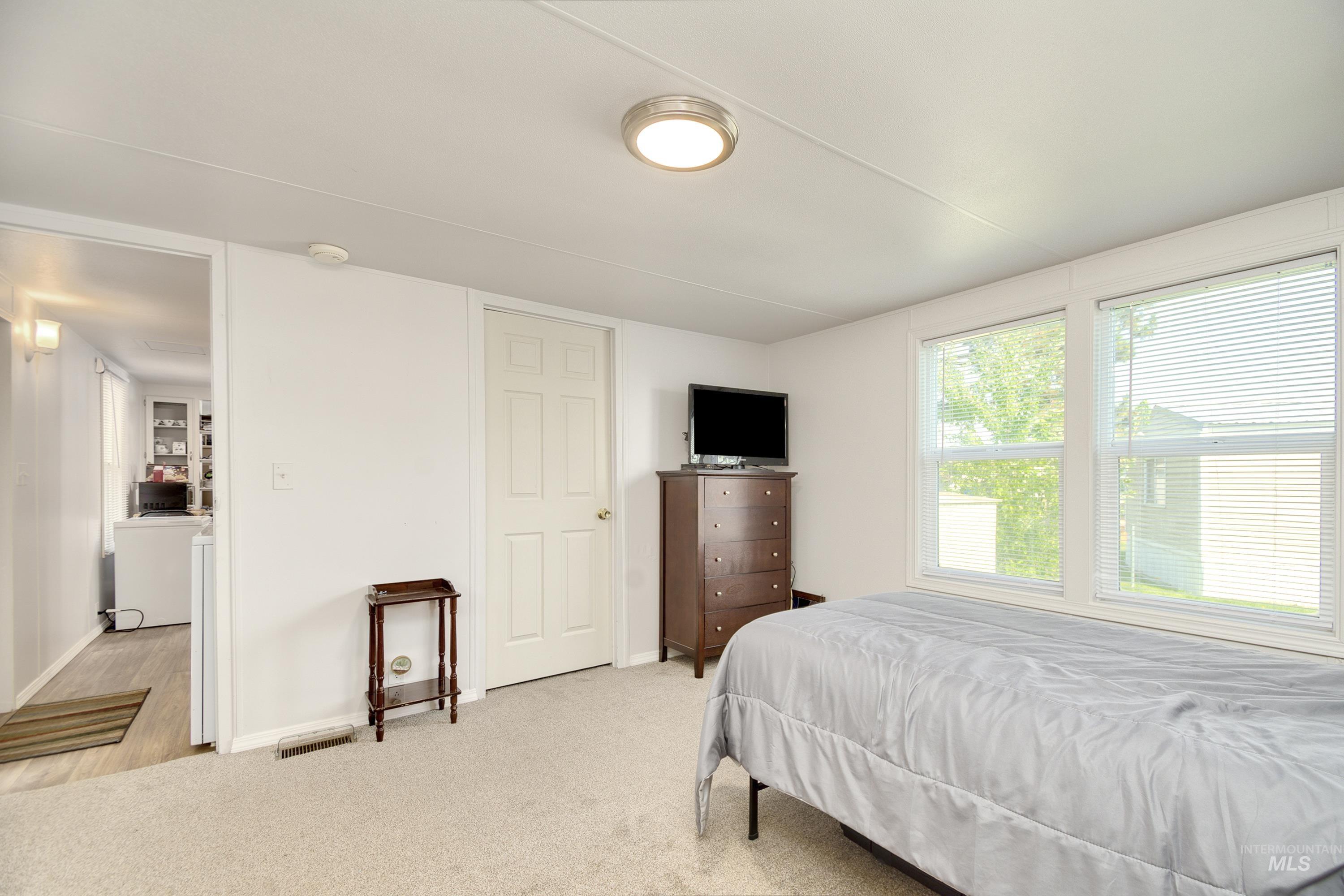 1401 N Midland Blvd Property Photo 9