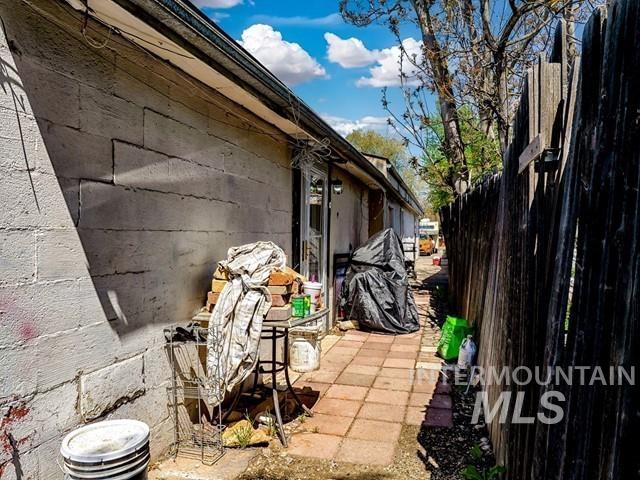 3009 W Woodlawn Property Photo 6
