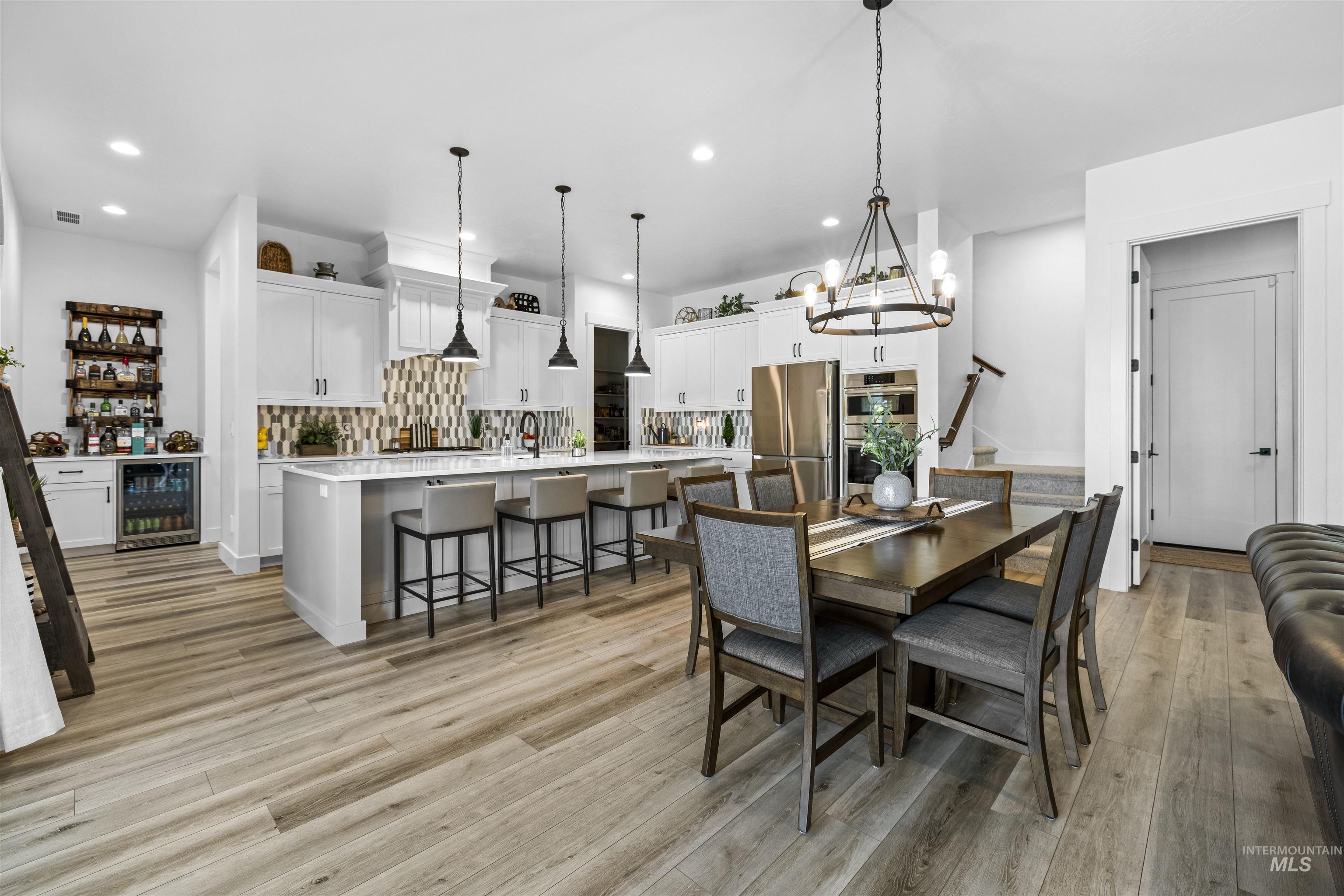6278 Chateau Ct Property Photo 8