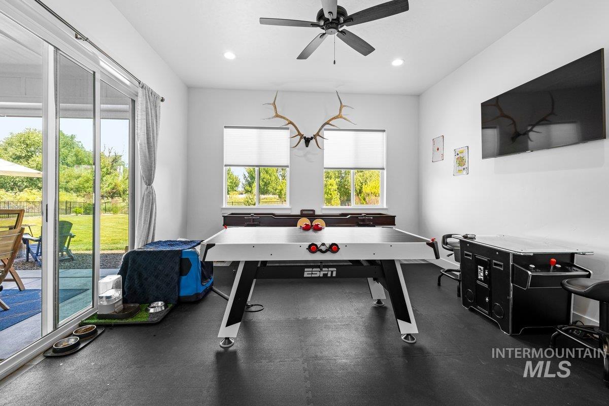 6278 Chateau Ct Property Photo 10