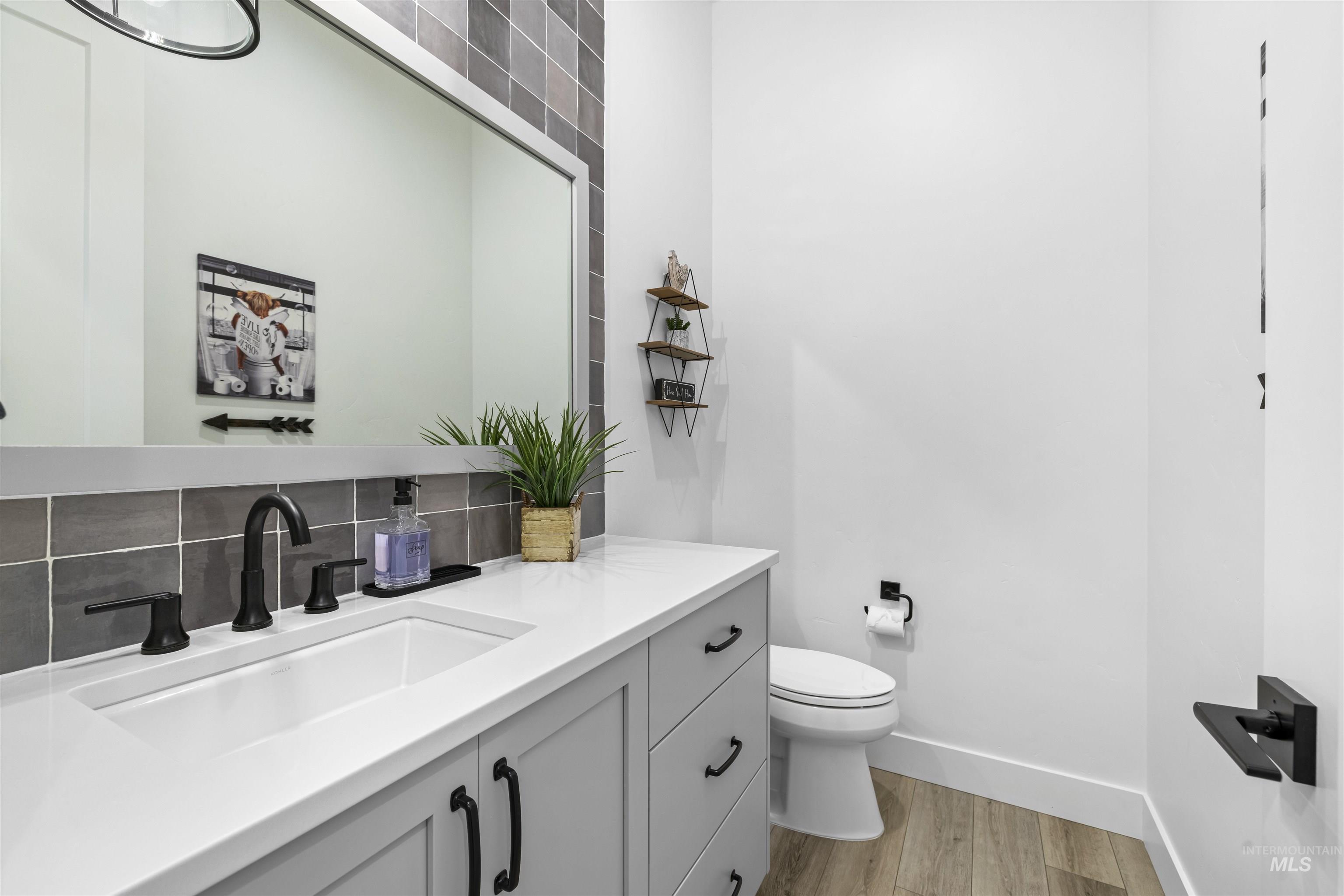 6278 Chateau Ct Property Photo 27
