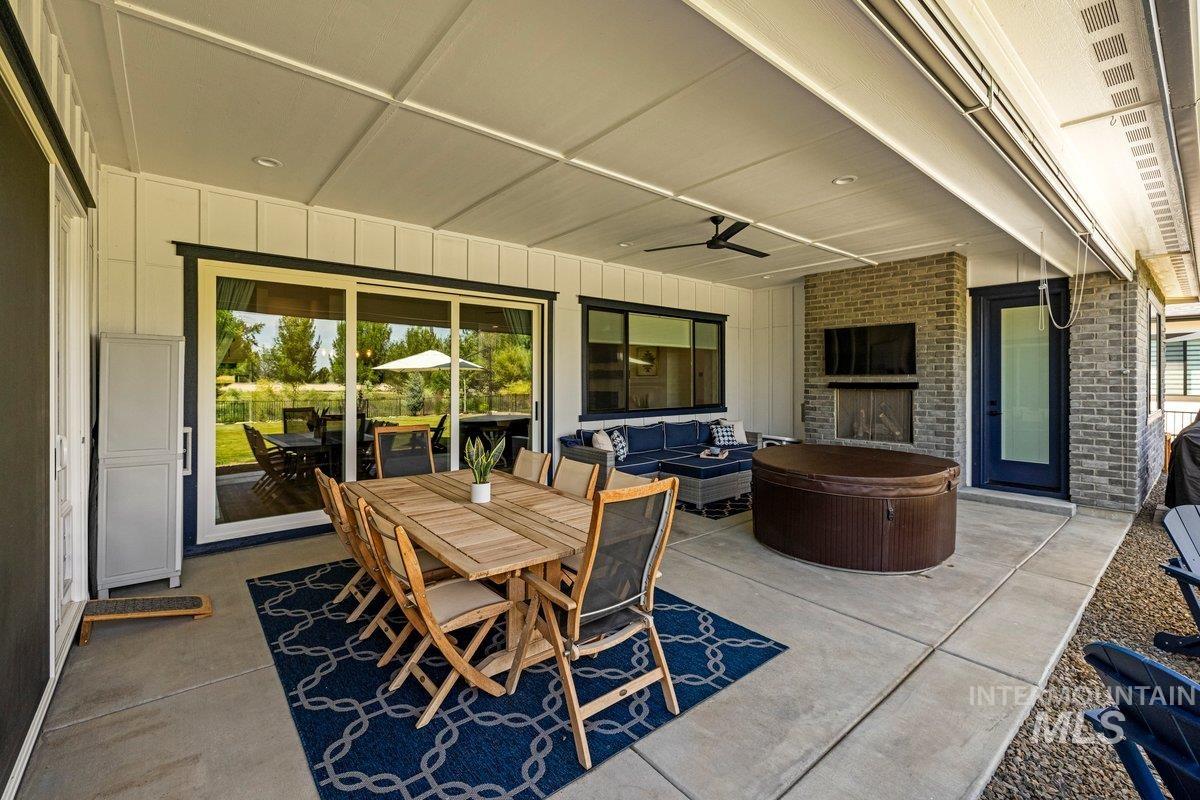 6278 Chateau Ct Property Photo 34