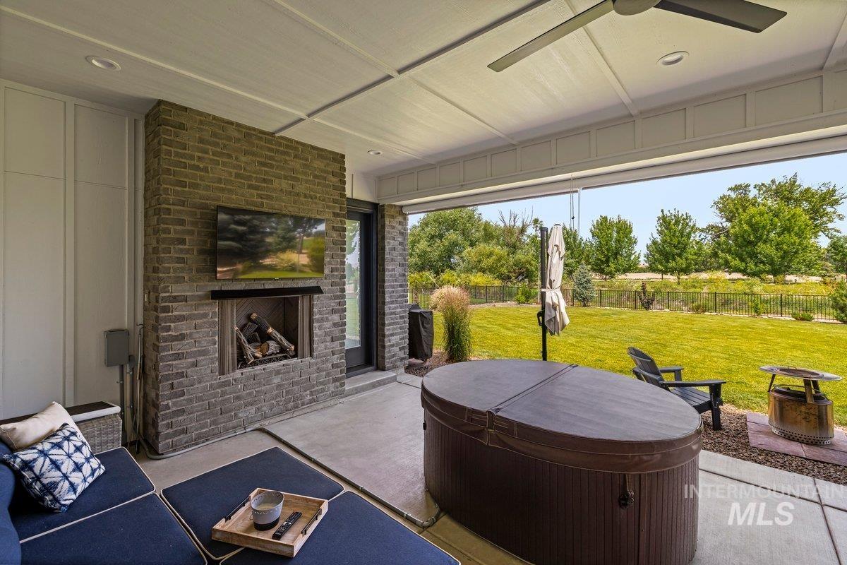 6278 Chateau Ct Property Photo 35