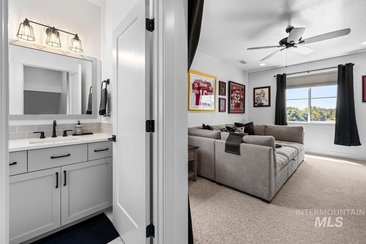 6278 Chateau Ct Property Photo 37