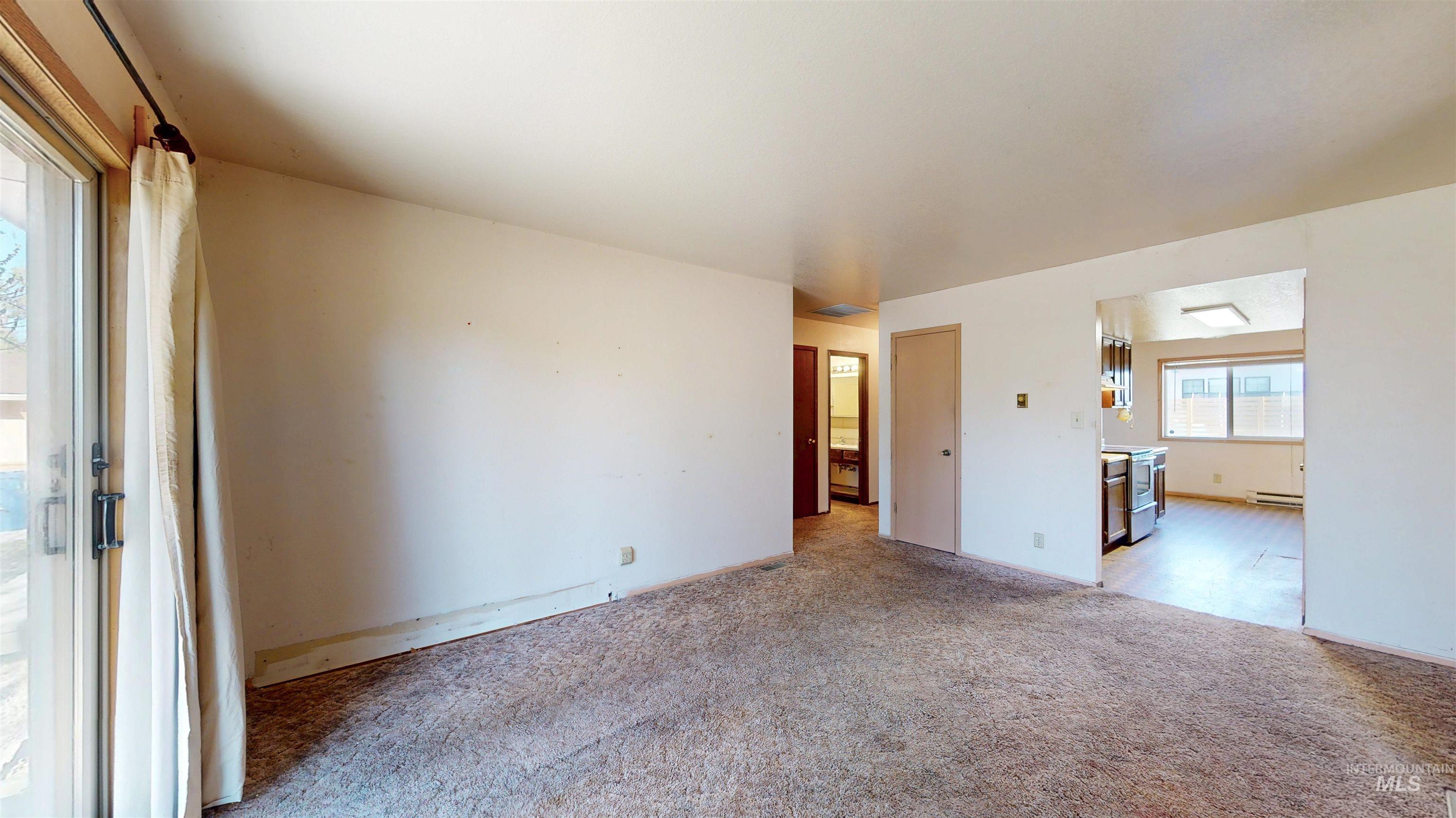 510 20th Ave E Property Photo 8