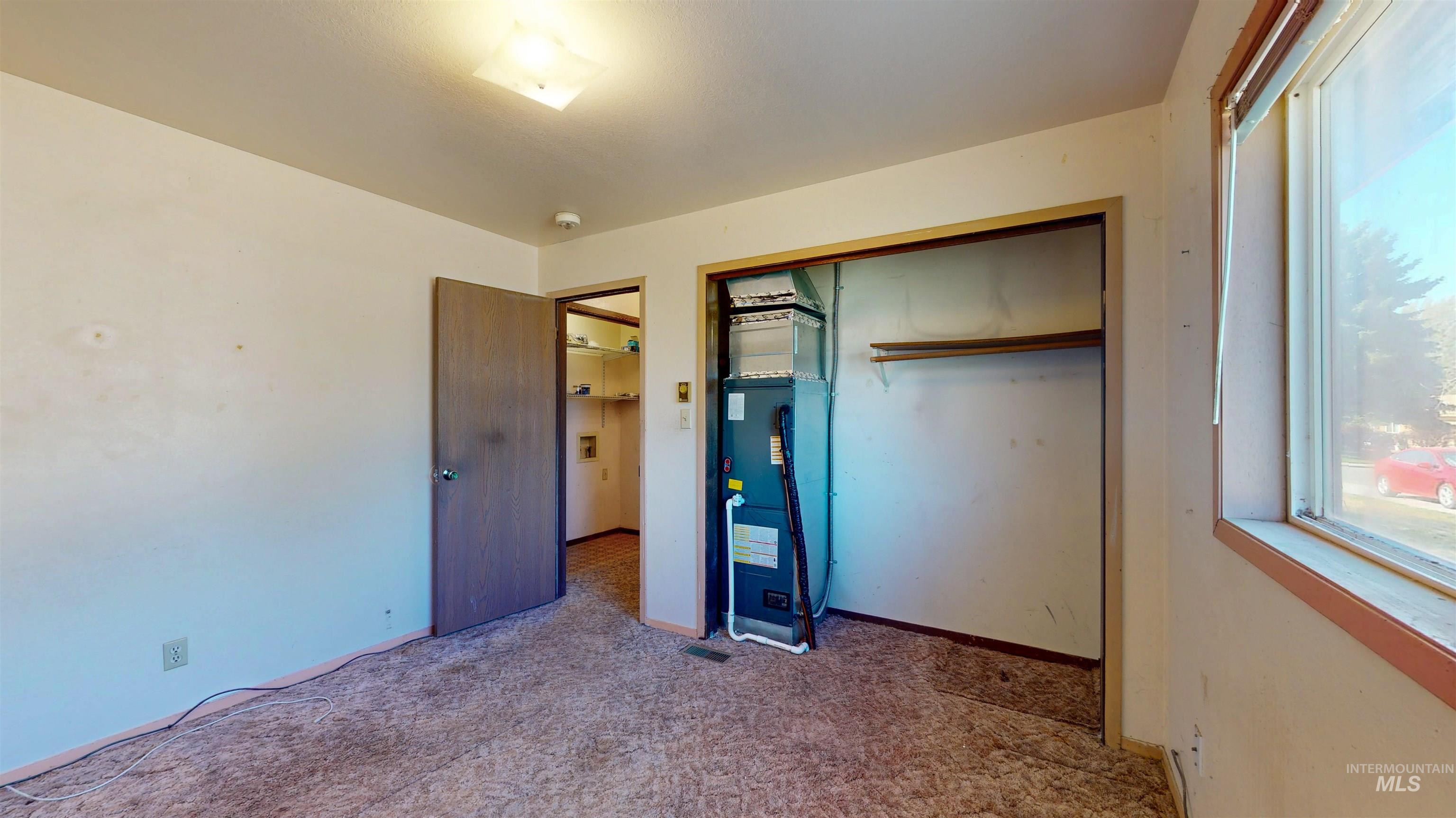 510 20th Ave E Property Photo 18