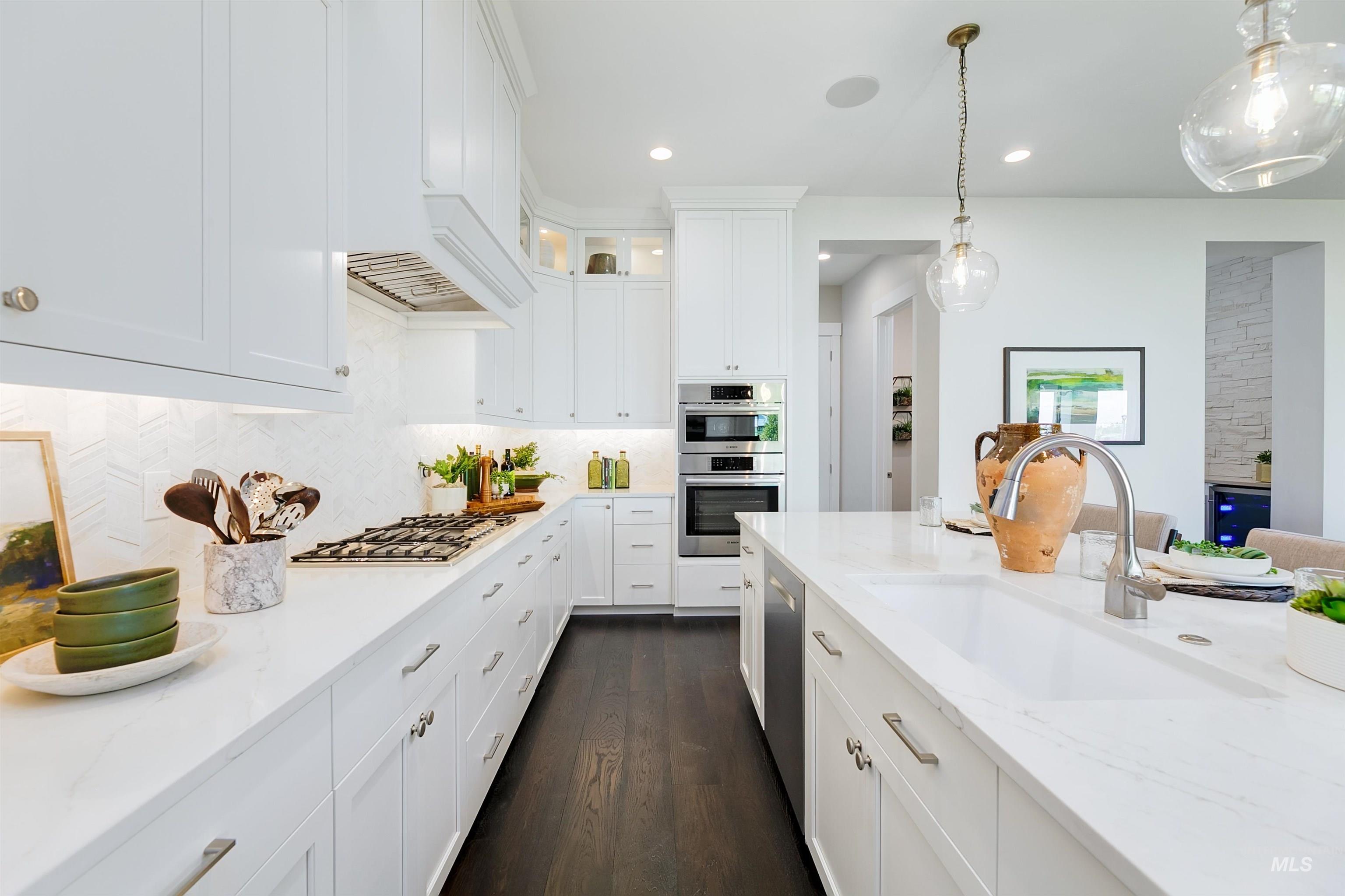 104 S Gresham Way Property Photo 5