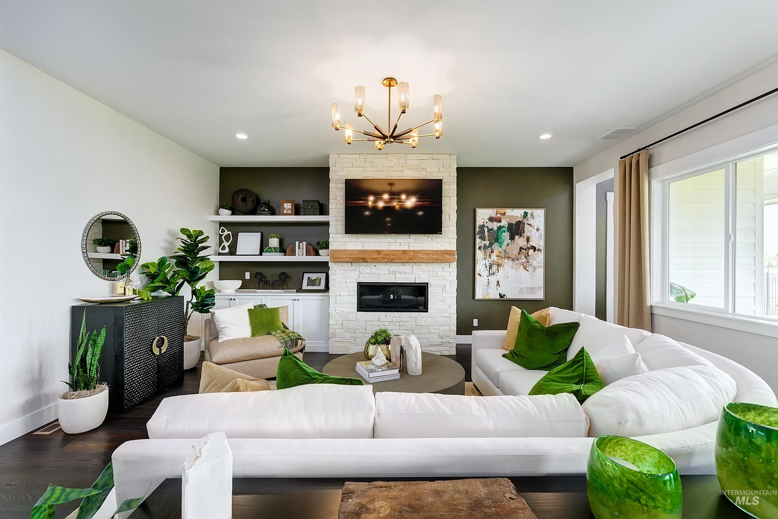 104 S Gresham Way Property Photo 9