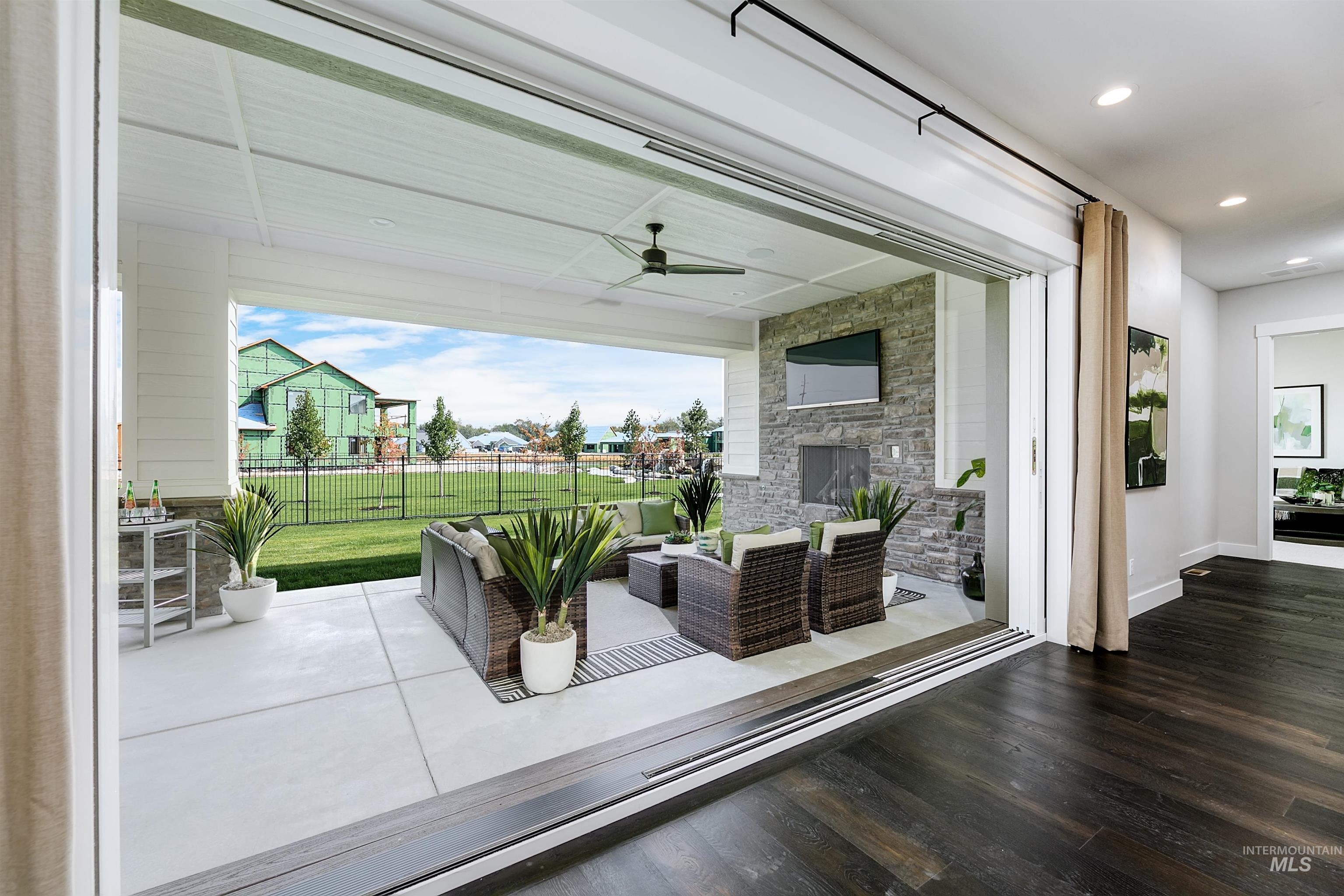 104 S Gresham Way Property Photo 12