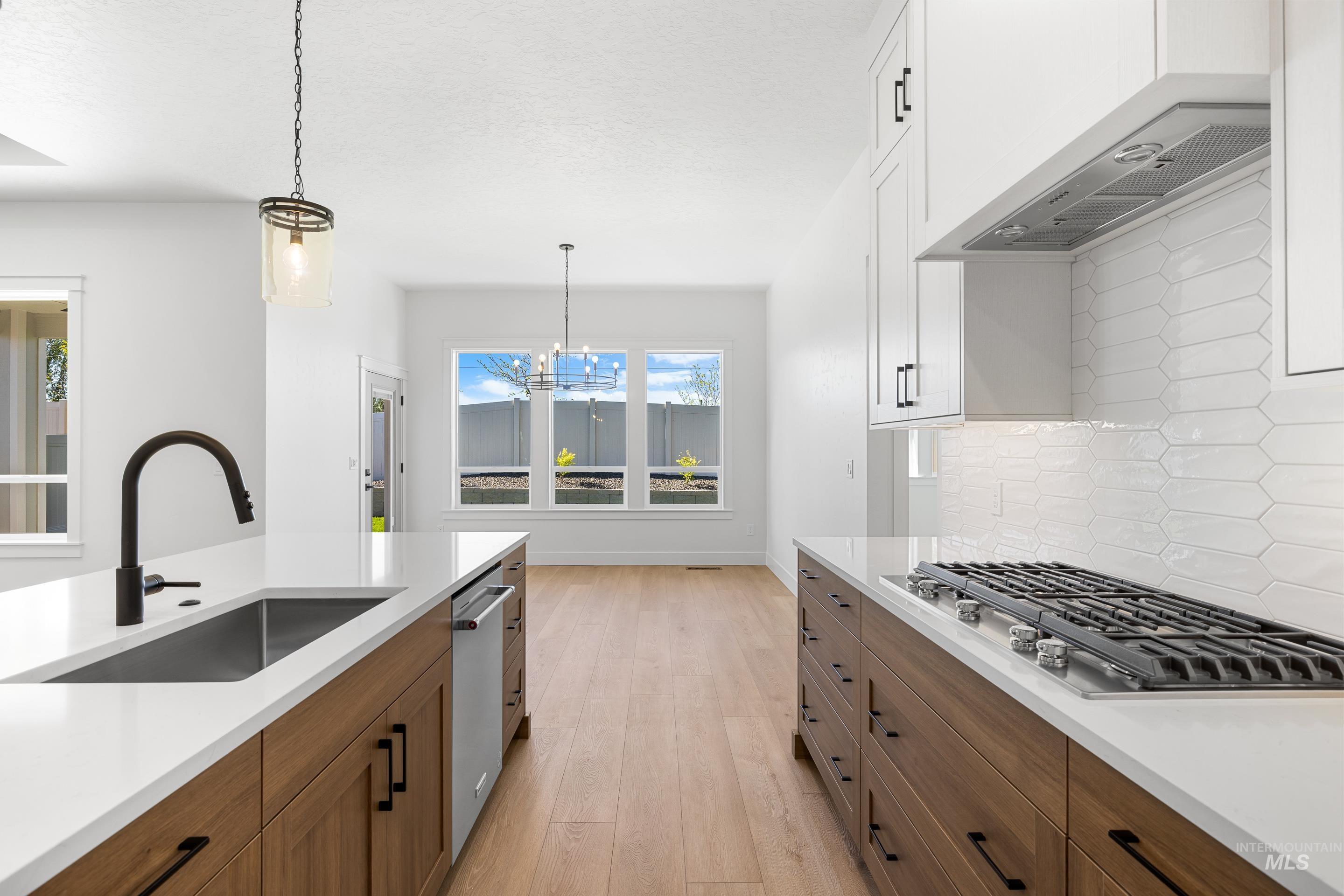 1279 E Andes Drive Property Photo 12