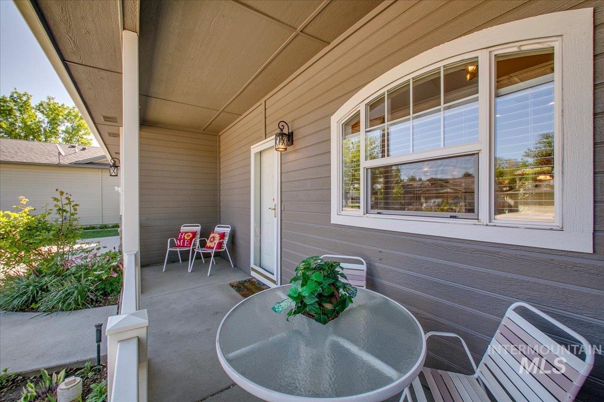 9237 W Kingsgate Ct Property Photo 4