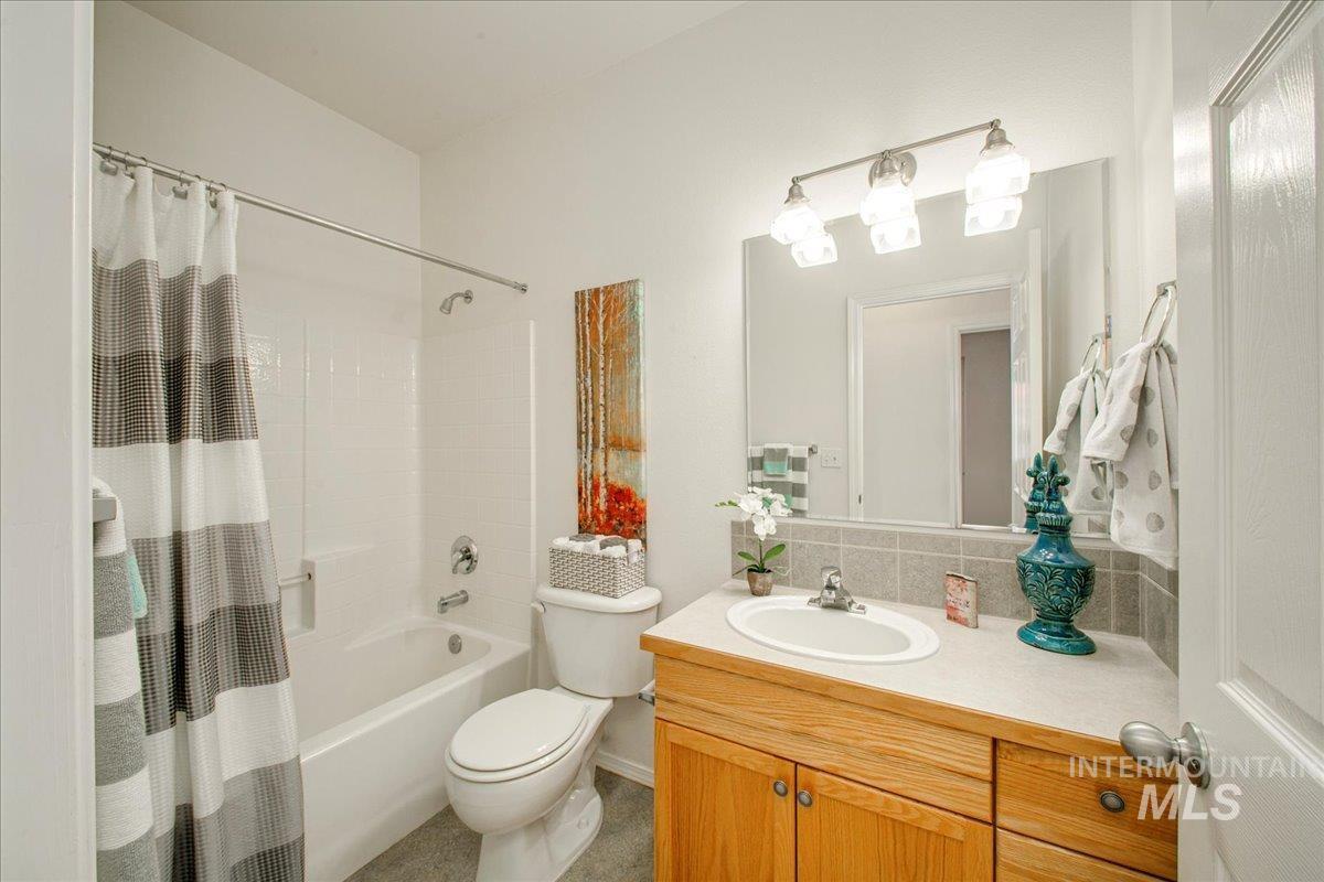 9237 W Kingsgate Ct Property Photo 15