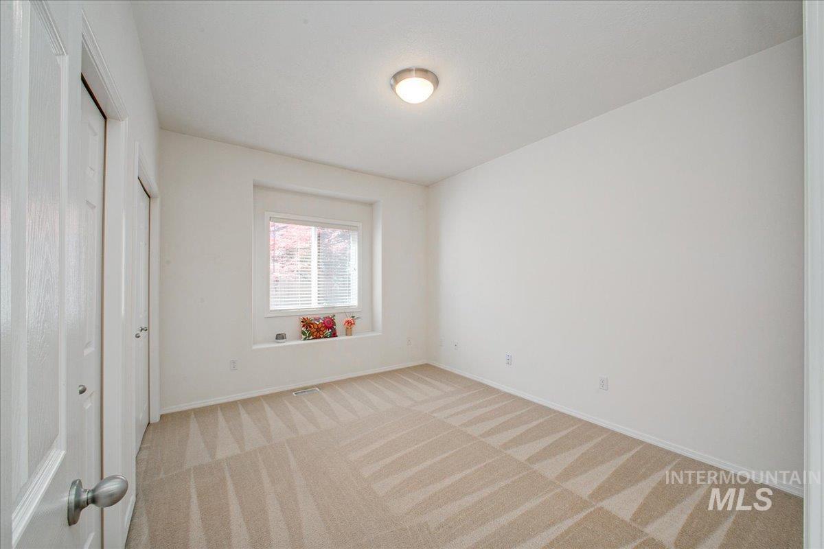 9237 W Kingsgate Ct Property Photo 16