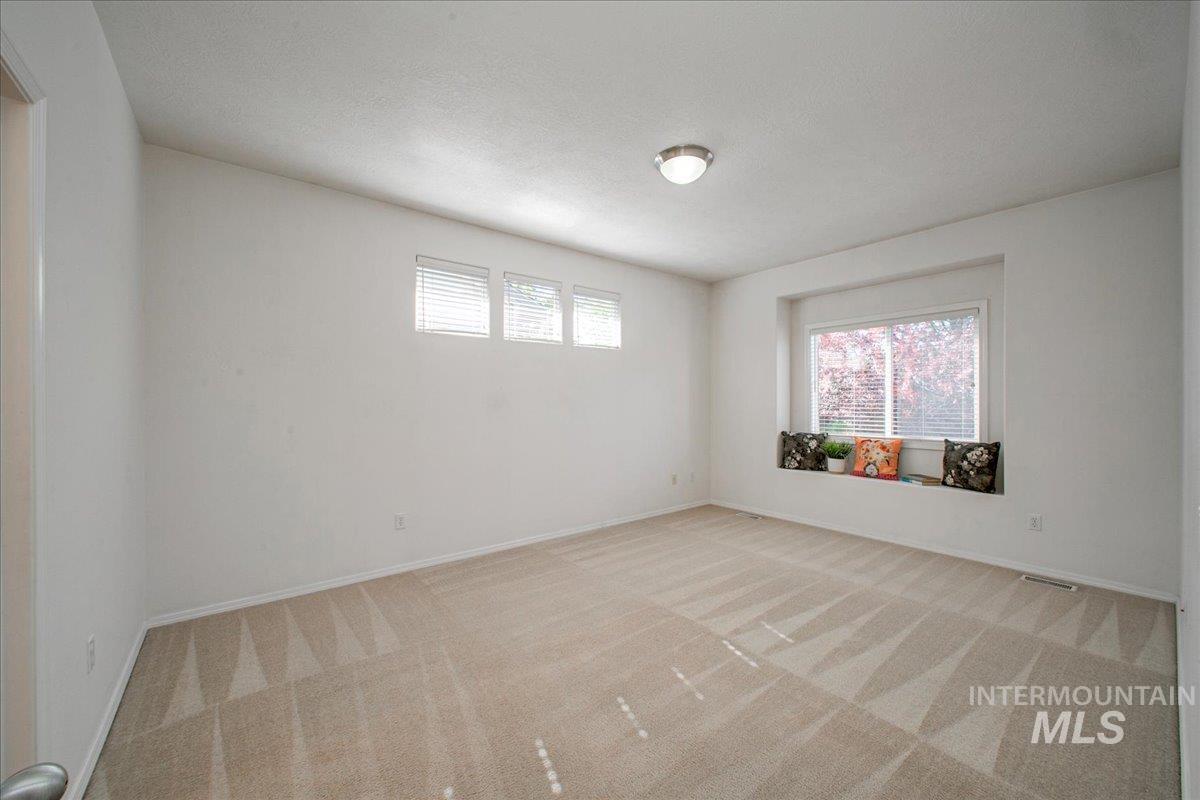 9237 W Kingsgate Ct Property Photo 19