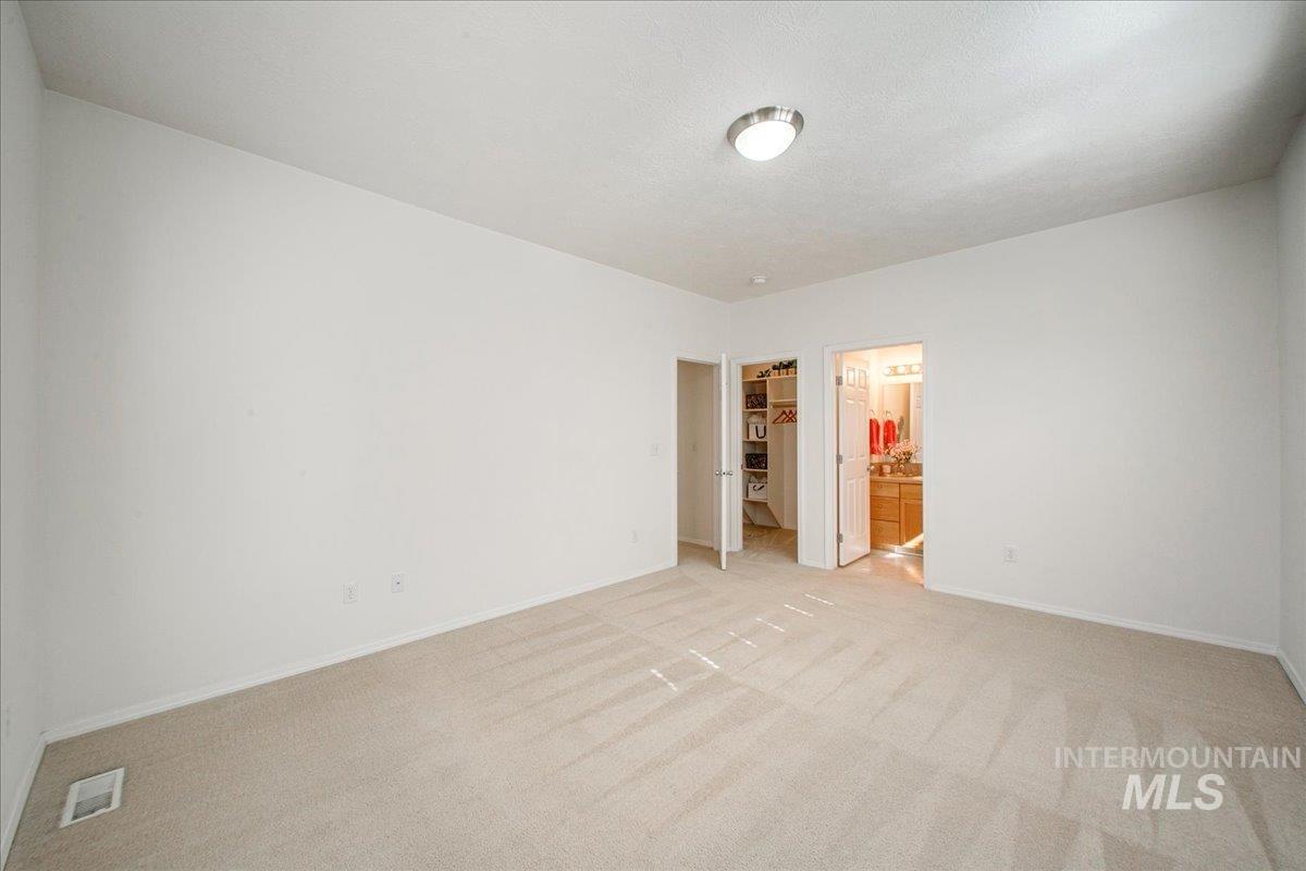 9237 W Kingsgate Ct Property Photo 20