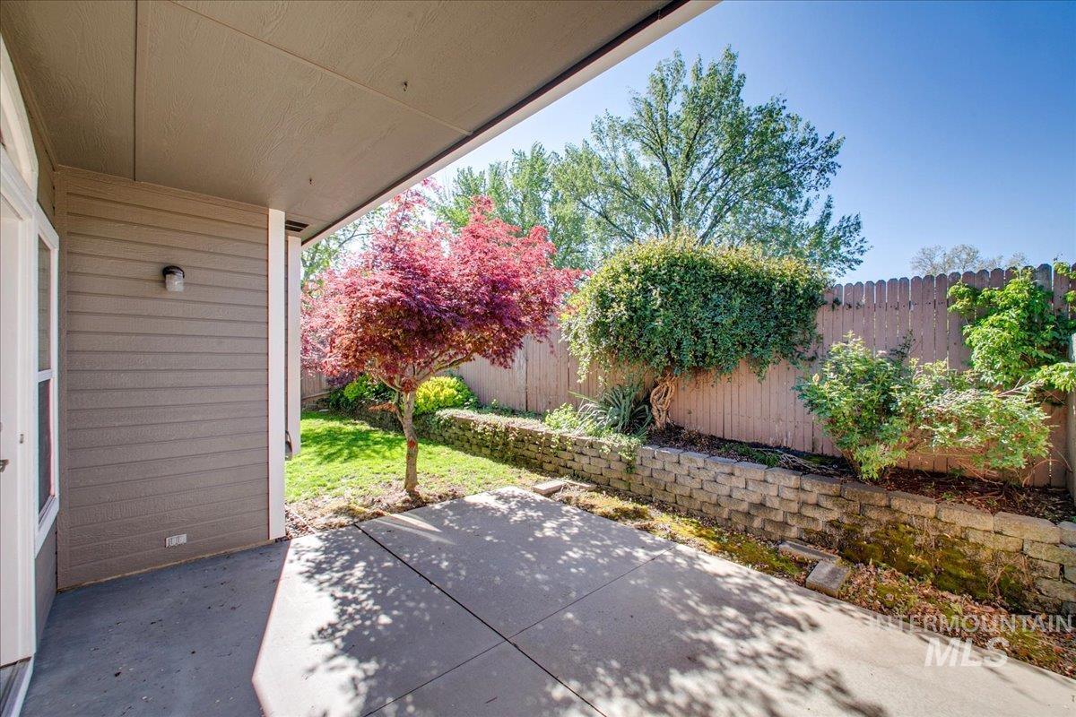 9237 W Kingsgate Ct Property Photo 28