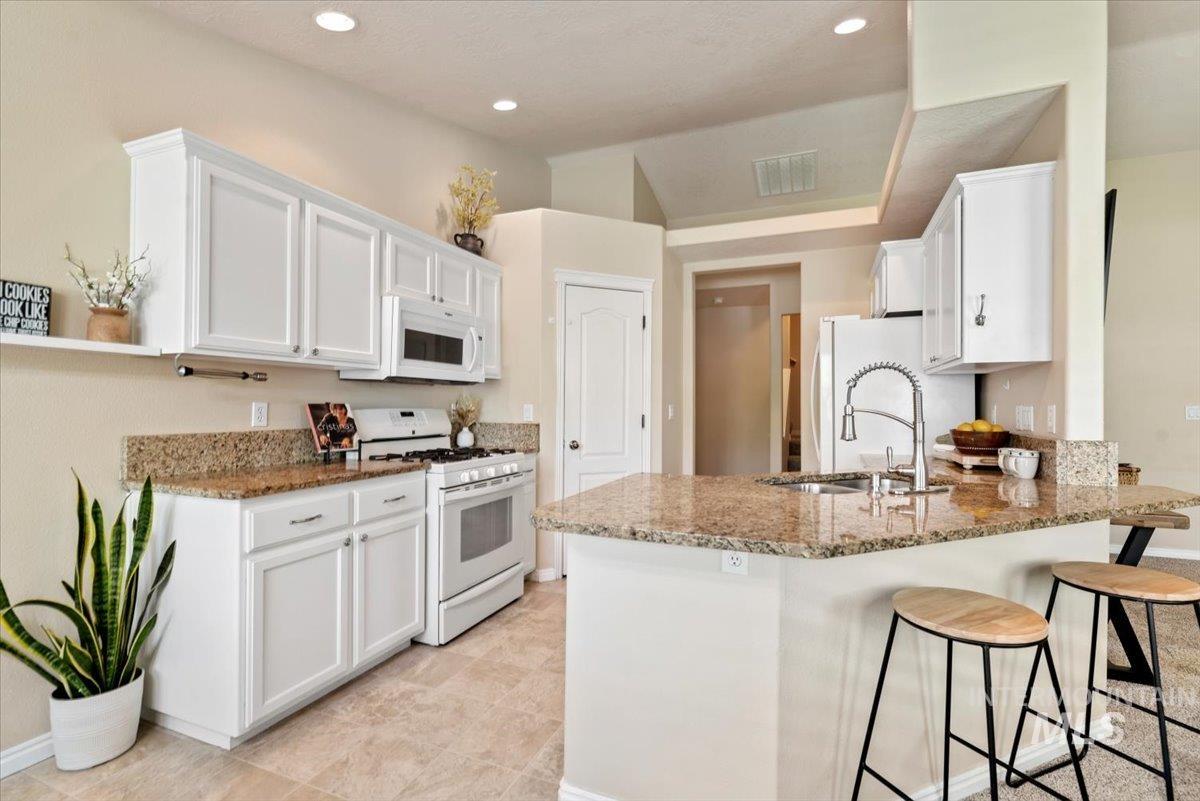 690 E New Rockrose Property Photo 10
