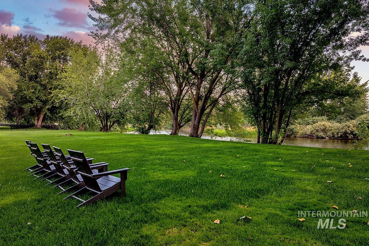 7026 Saddle Bred Way Property Photo 41